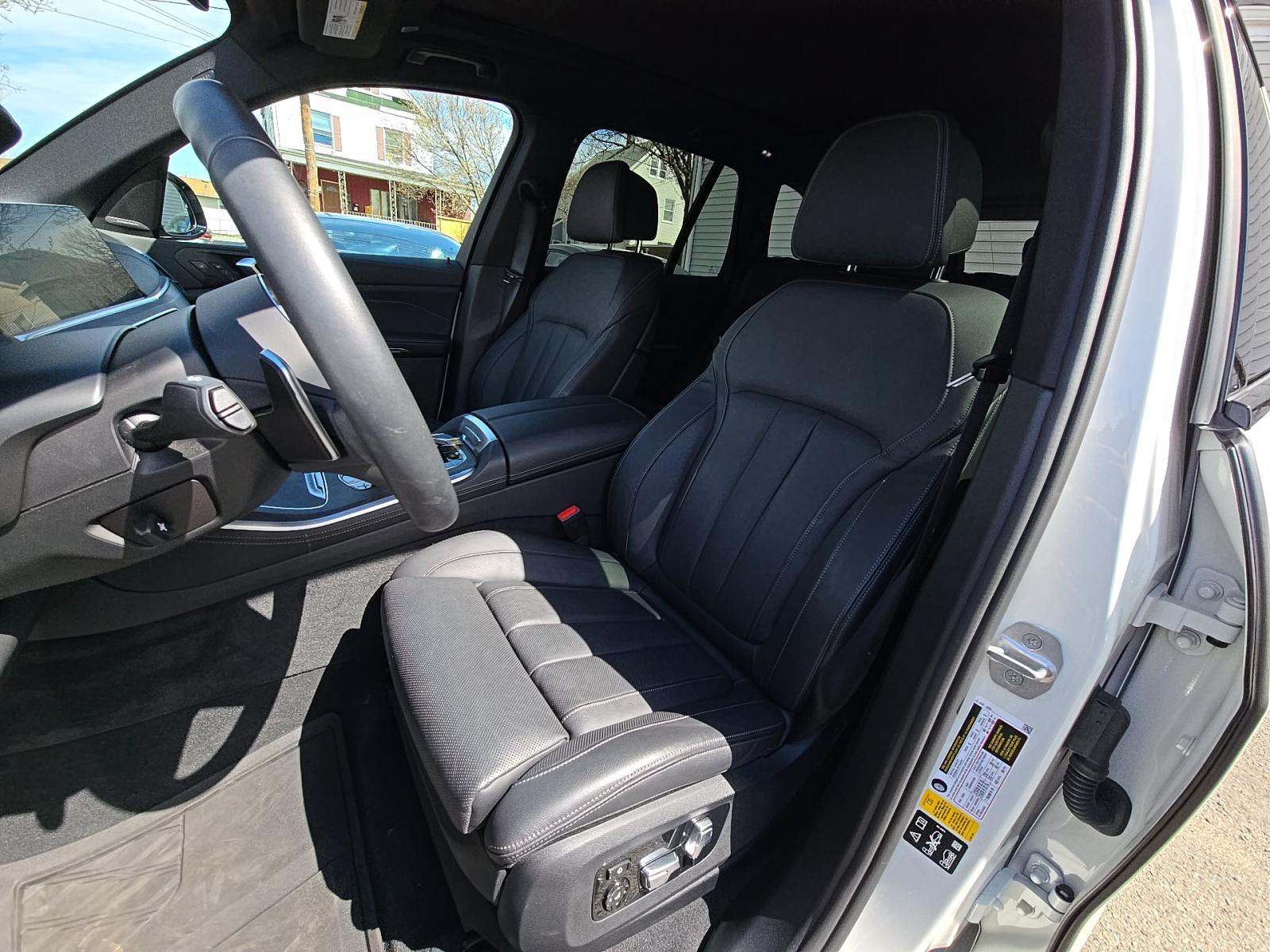 2022 BMW X5 M50i AWD