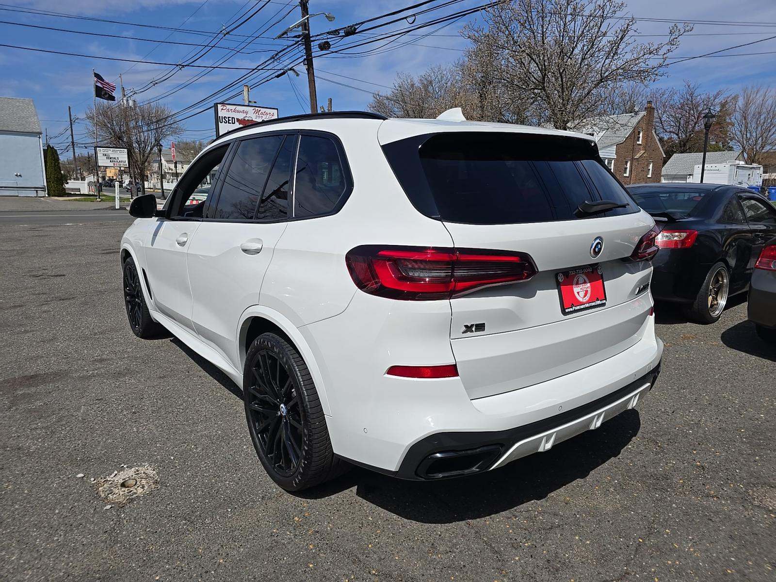 2022 BMW X5 M50i AWD