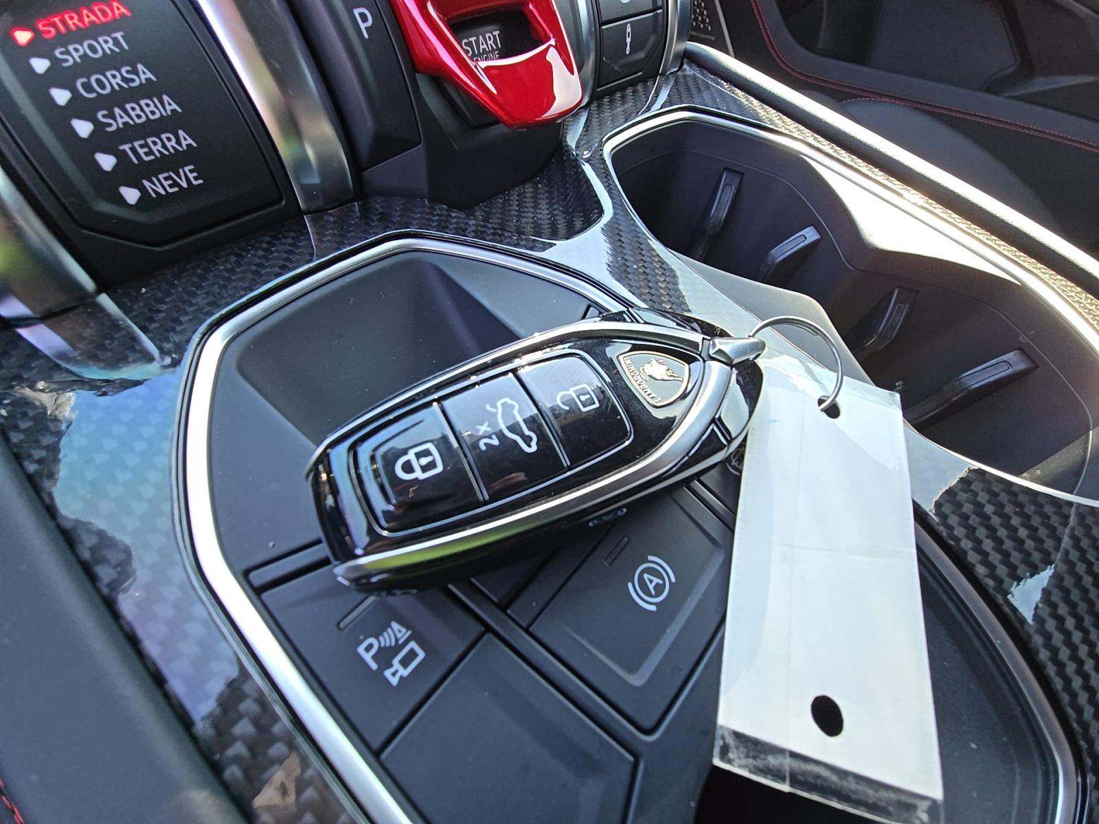 2021 Lamborghini Urus Base AWD