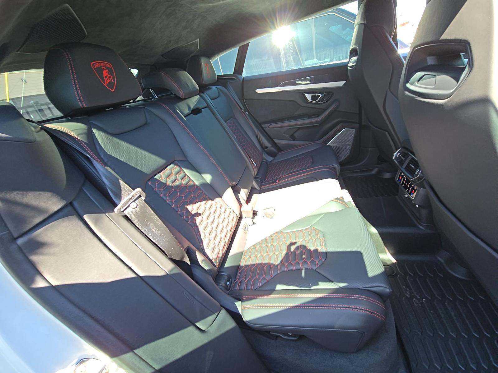 2021 Lamborghini Urus Base AWD