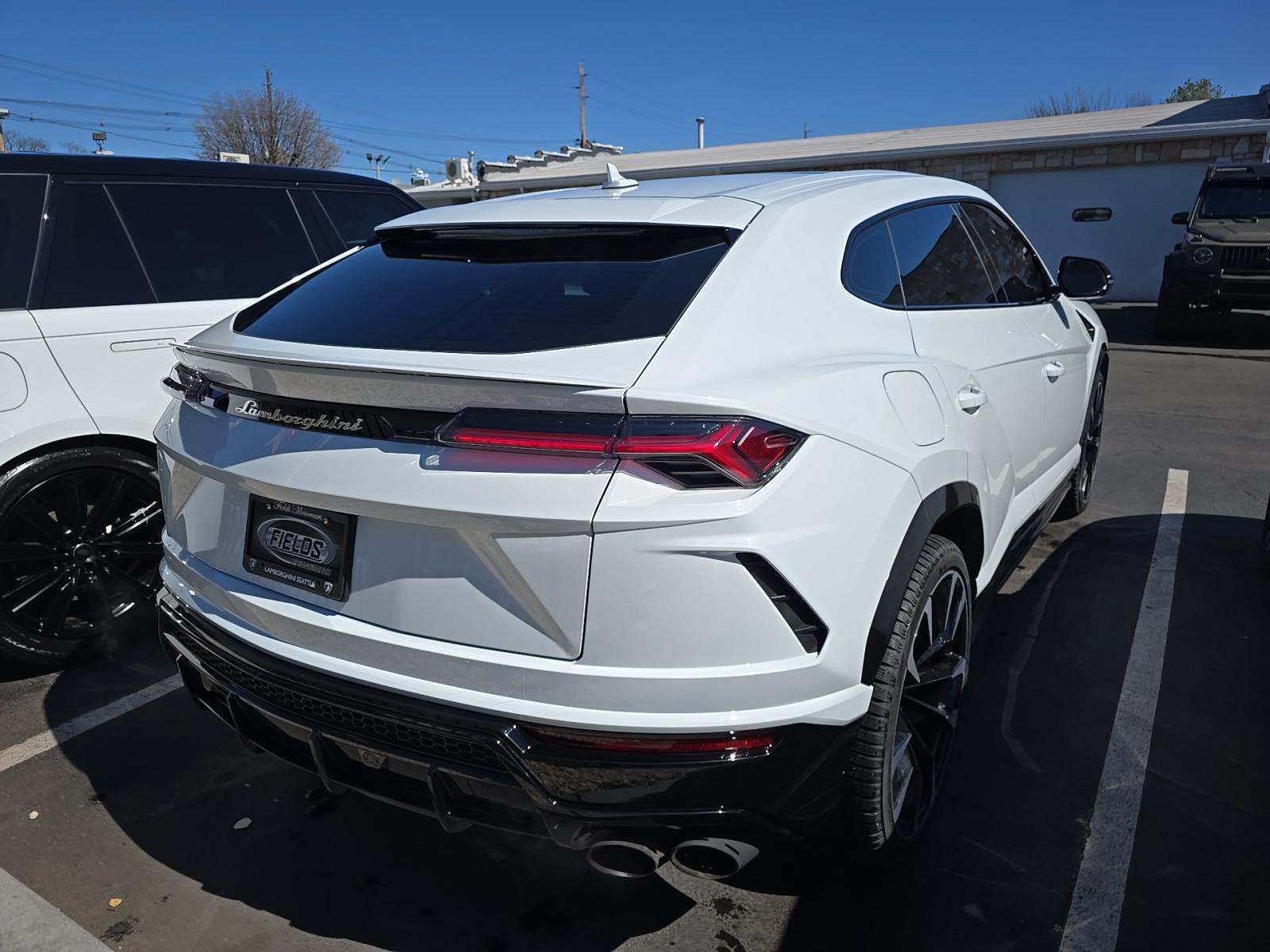 2021 Lamborghini Urus Base AWD