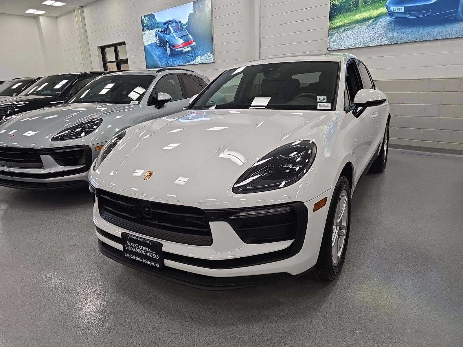 2025 Porsche Macan Base AWD