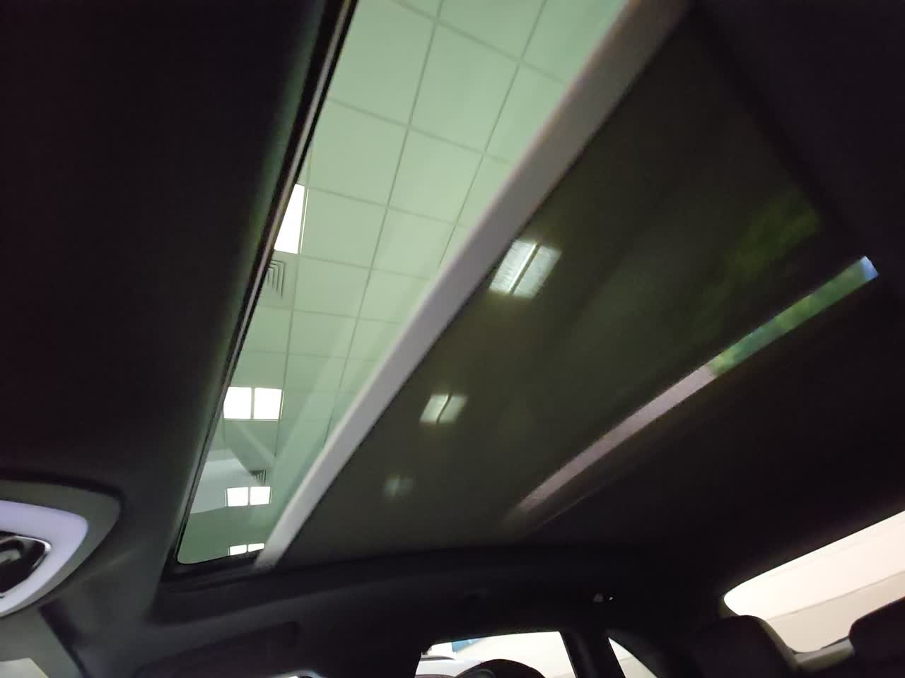 2025 Porsche Macan Base AWD