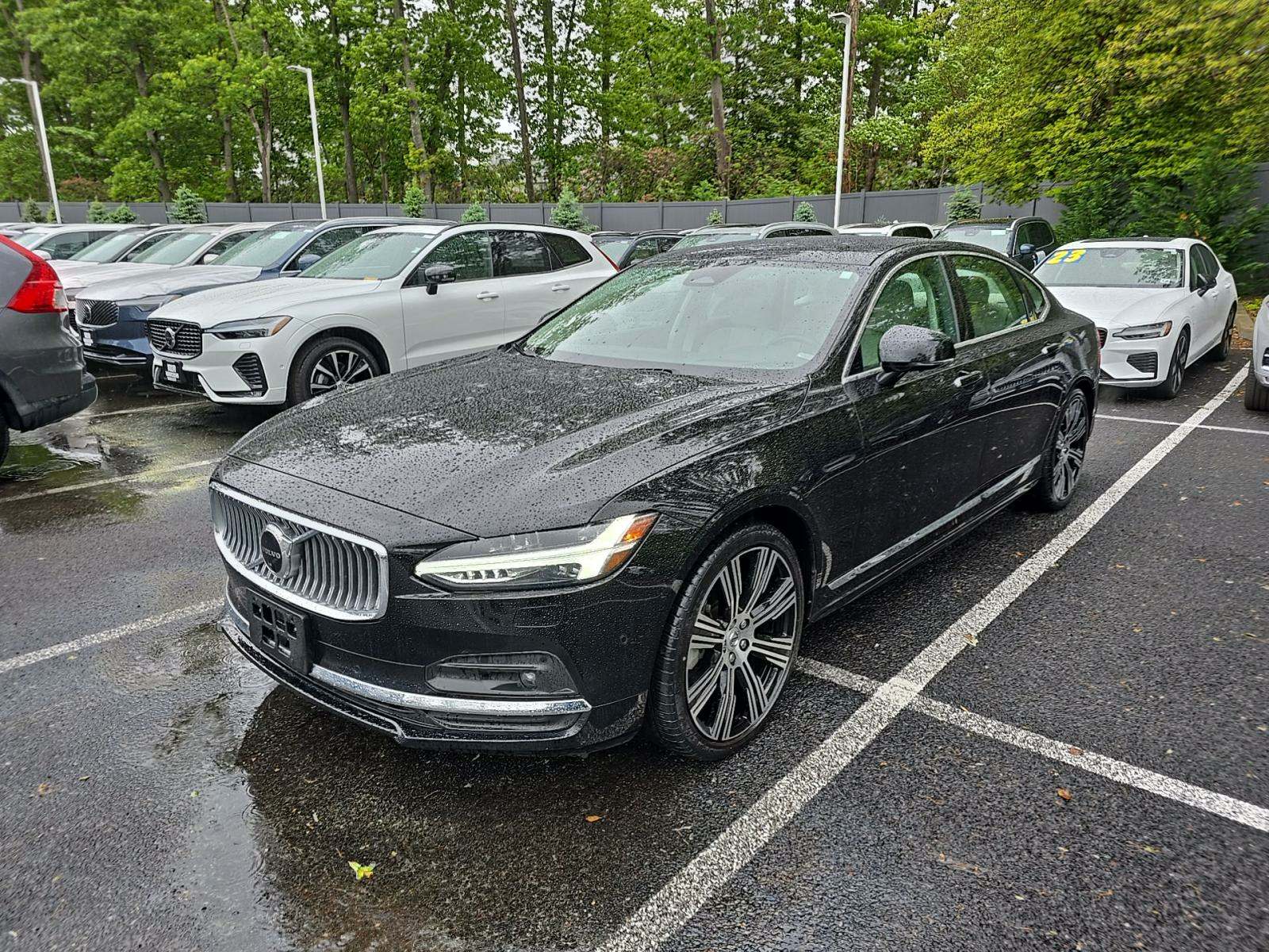 2022 Volvo S90 B6 Inscription AWD