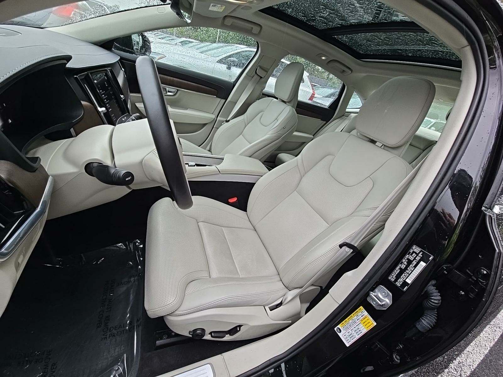 2022 Volvo S90 B6 Inscription AWD