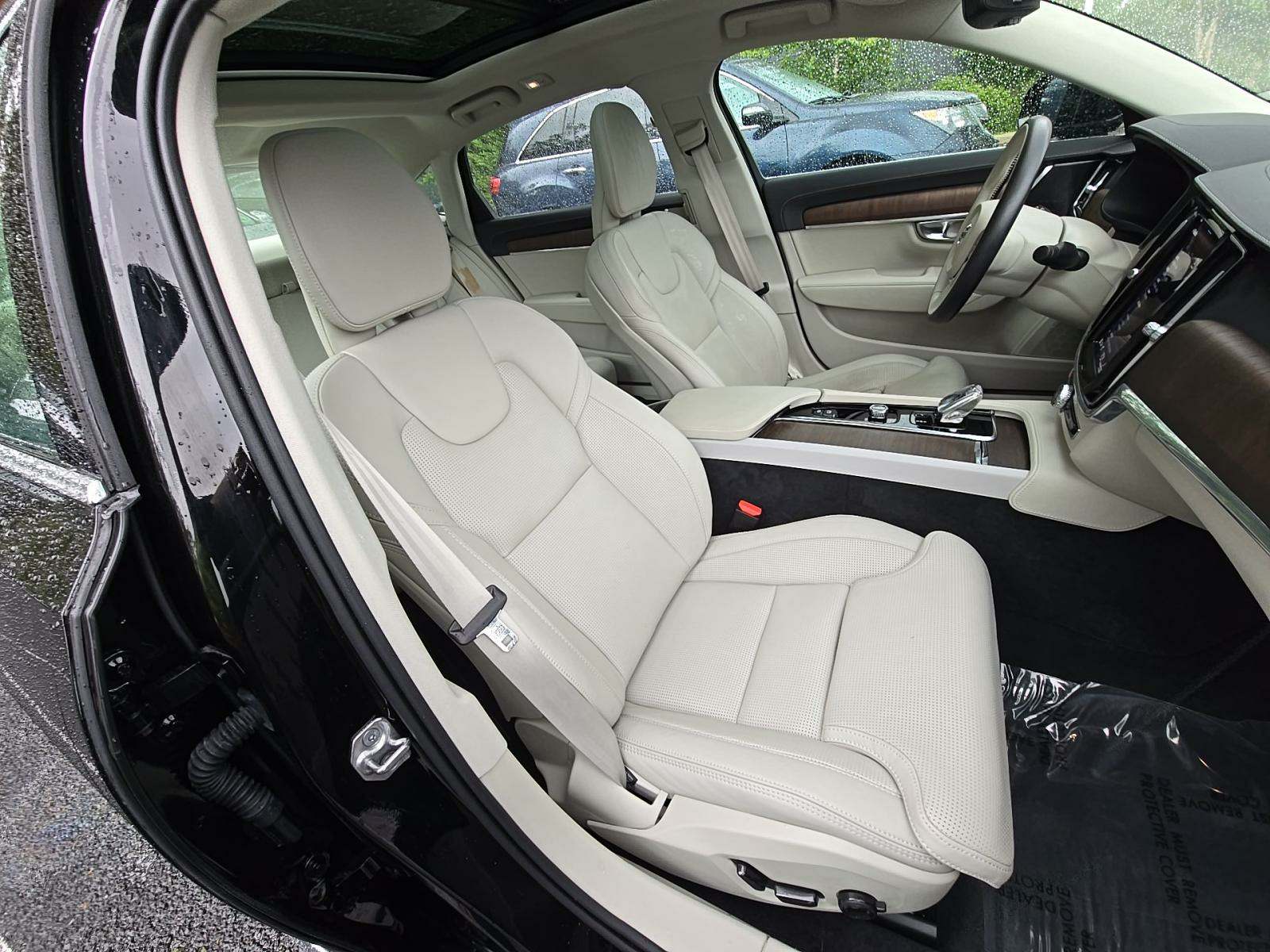 2022 Volvo S90 B6 Inscription AWD