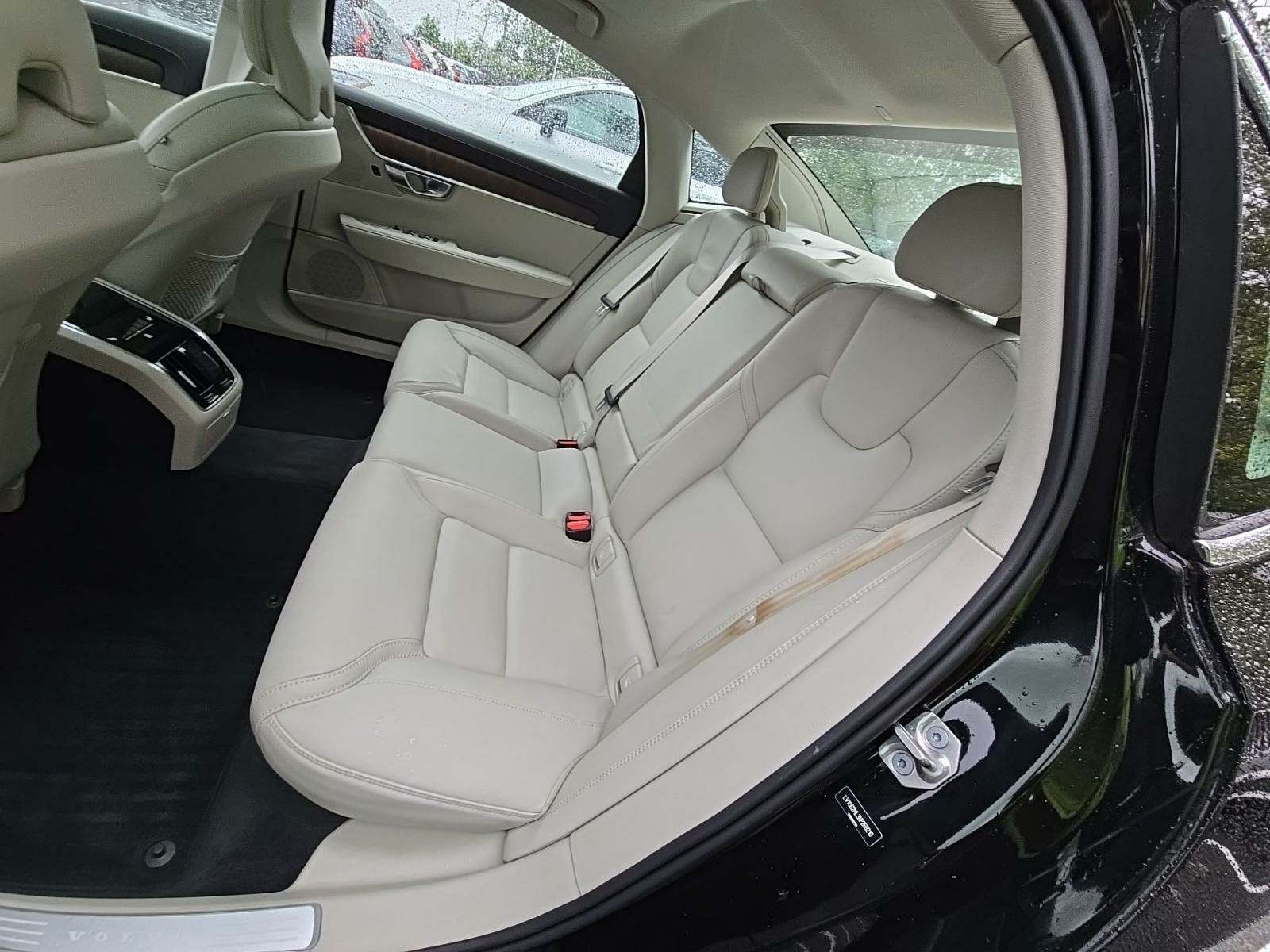 2022 Volvo S90 B6 Inscription AWD