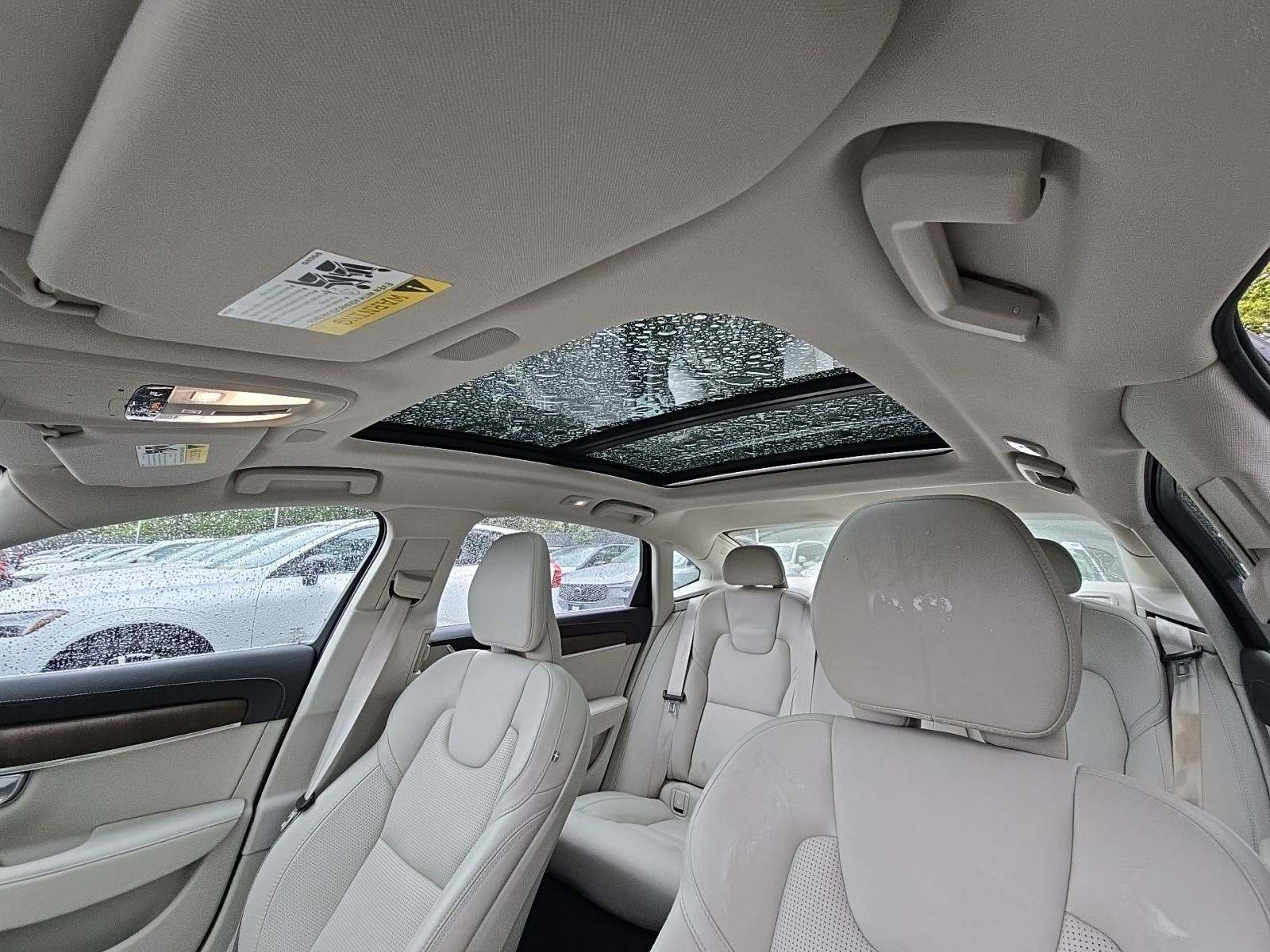 2022 Volvo S90 B6 Inscription AWD