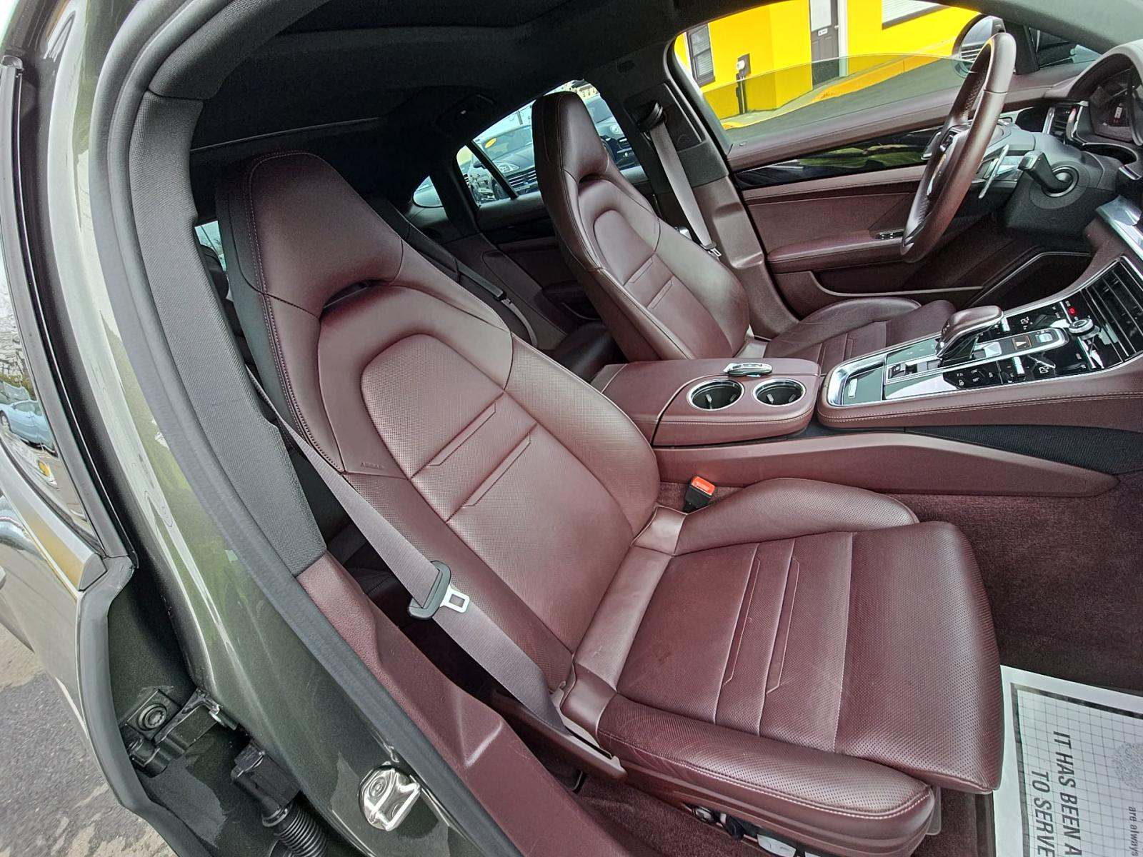 2022 Porsche Panamera 4 AWD