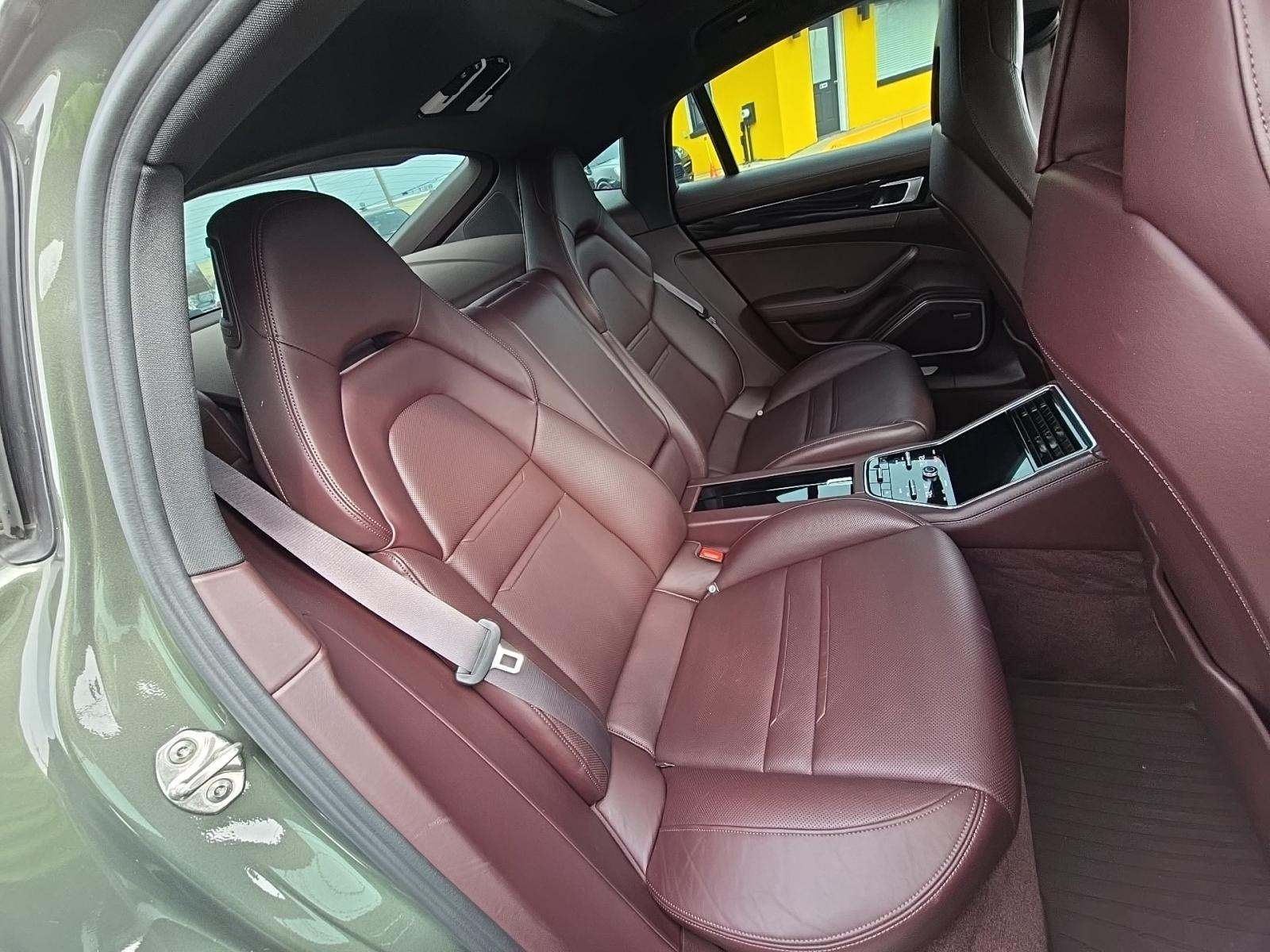 2022 Porsche Panamera 4 AWD