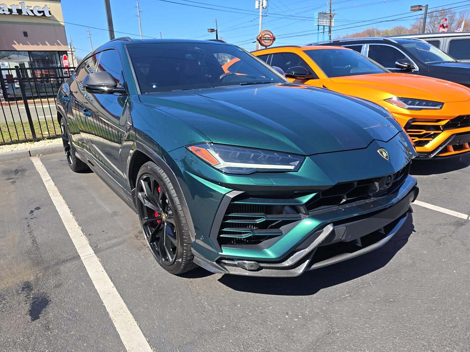 2022 Lamborghini Urus Base AWD