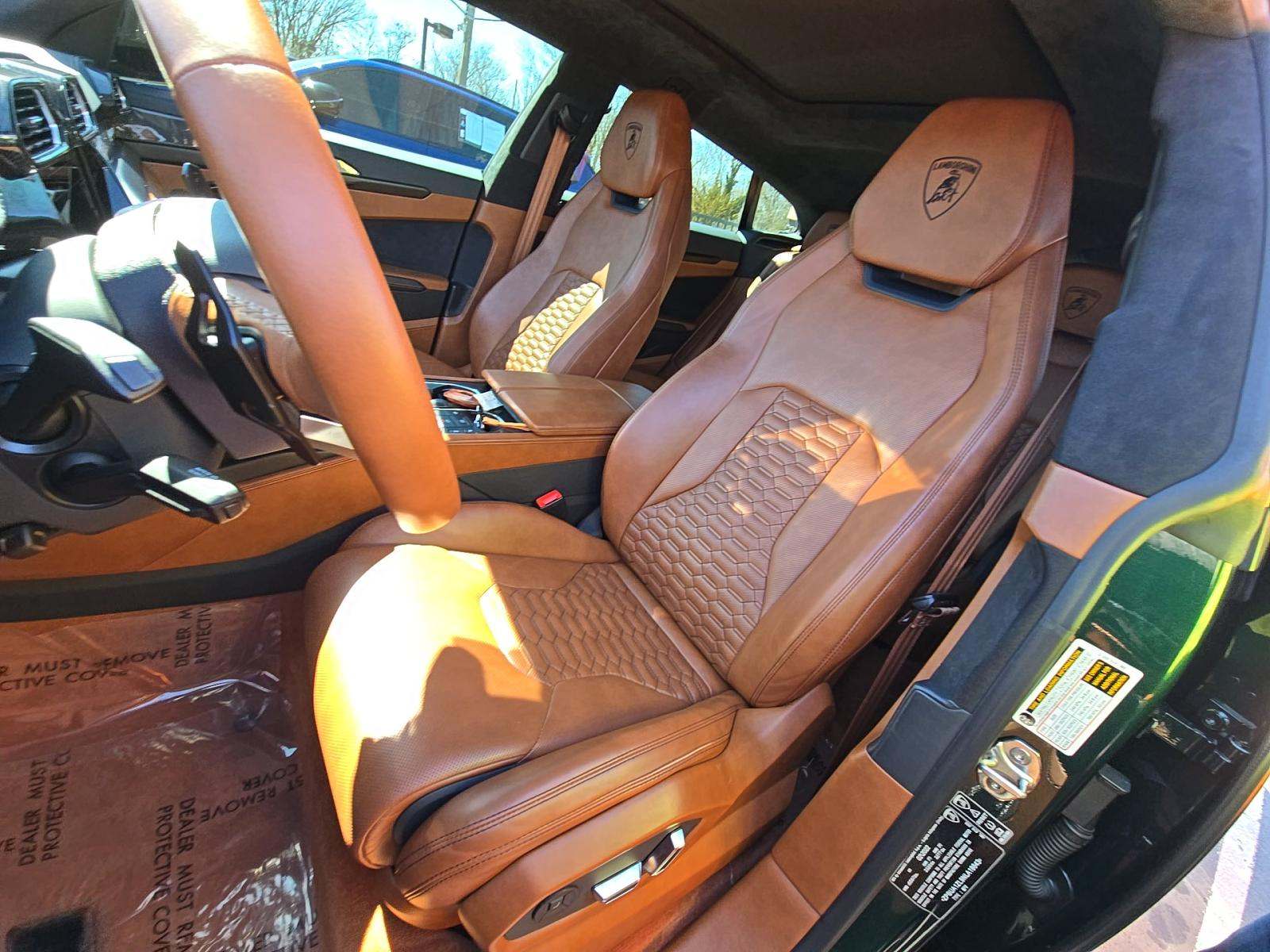 2022 Lamborghini Urus Base AWD