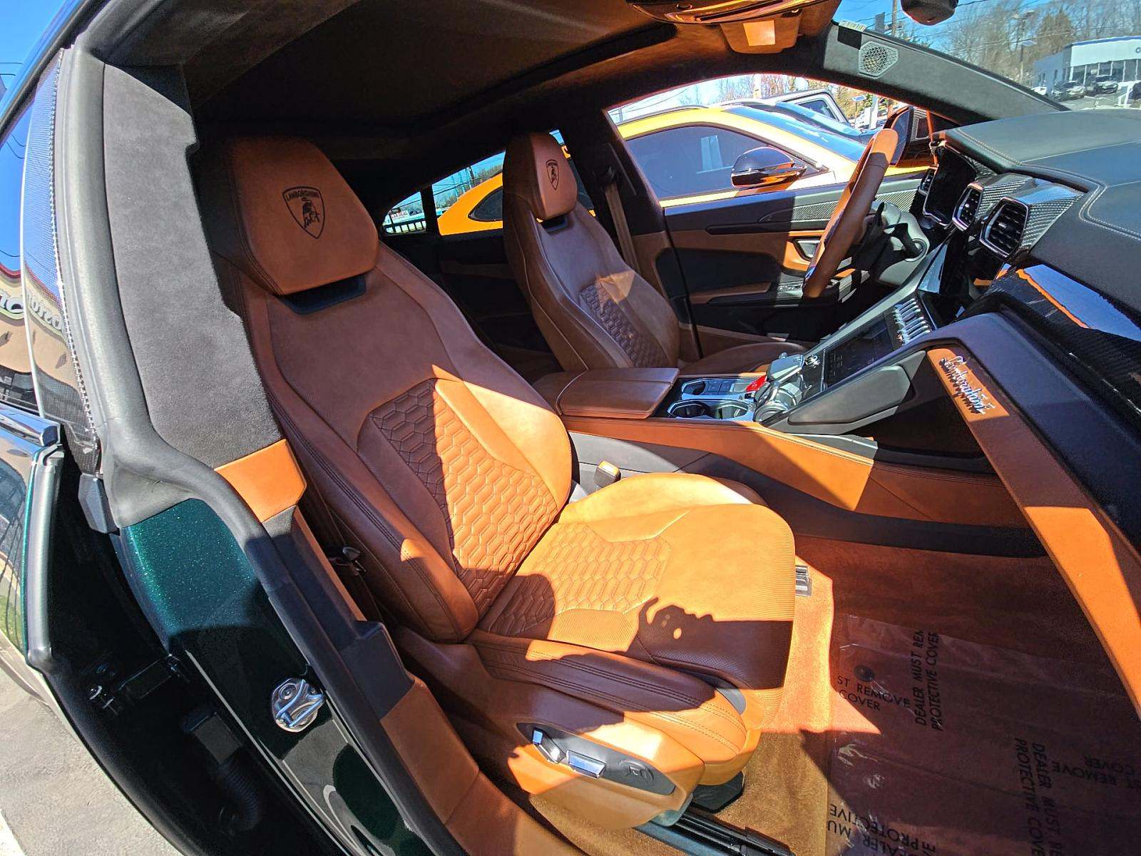 2022 Lamborghini Urus Base AWD