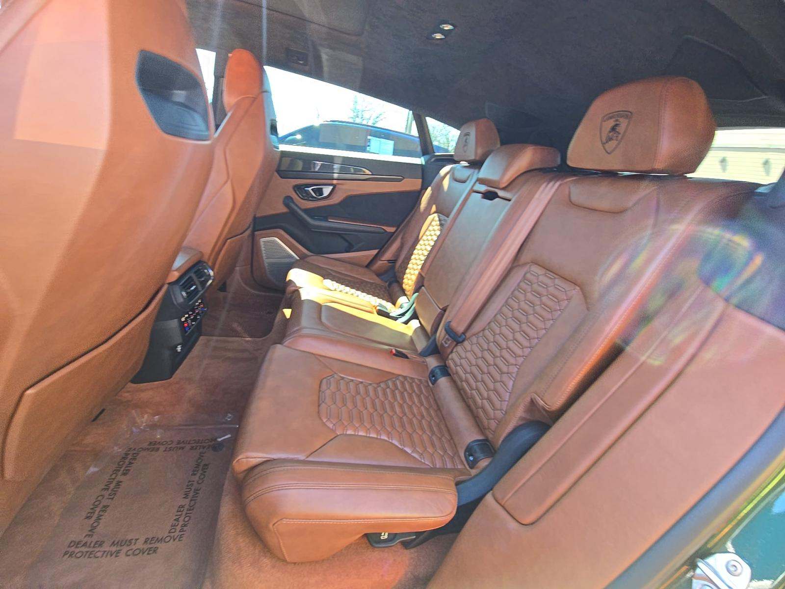 2022 Lamborghini Urus Base AWD