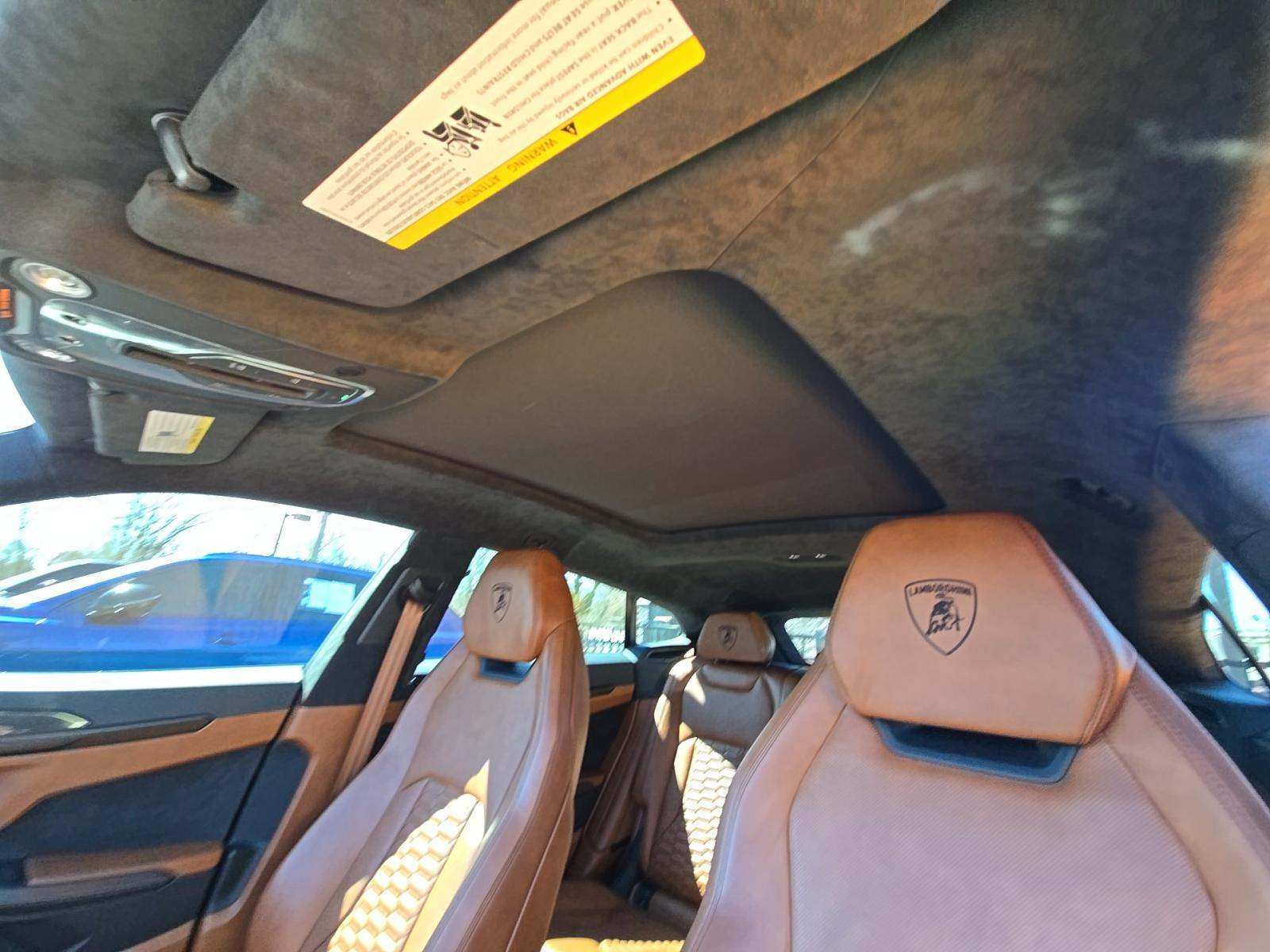 2022 Lamborghini Urus Base AWD