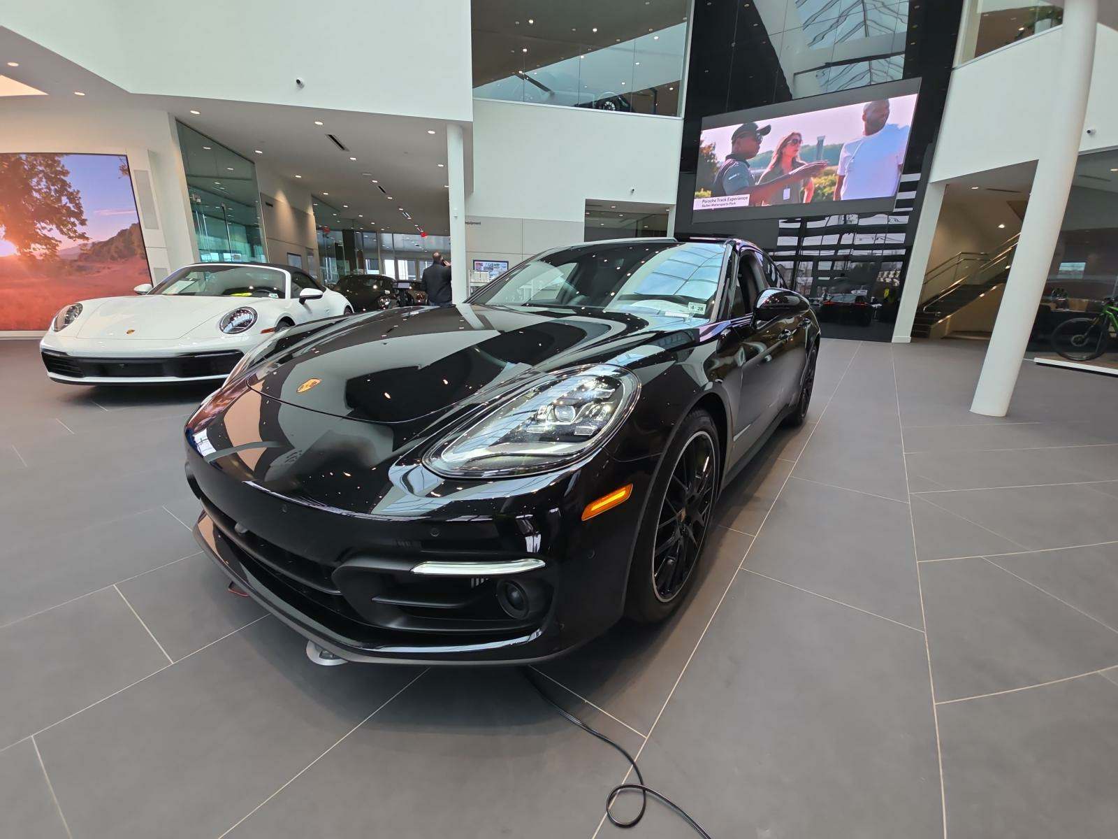 2023 Porsche Panamera 4 Hatchback