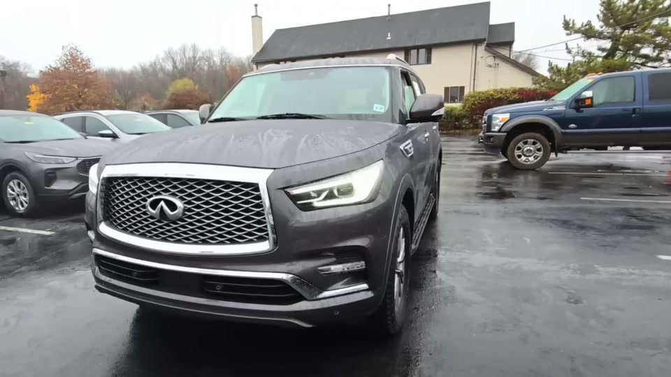2022 INFINITI QX80 LUXE
