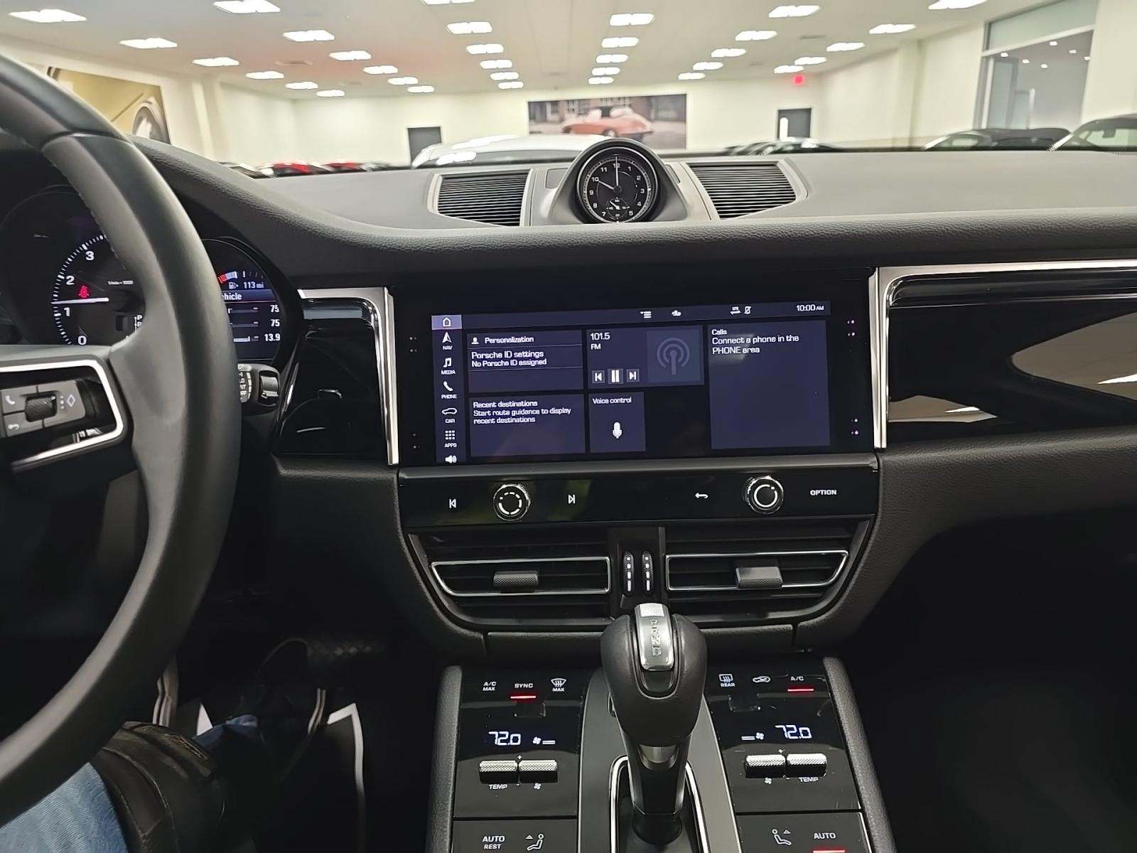 2023 Porsche Macan Base AWD