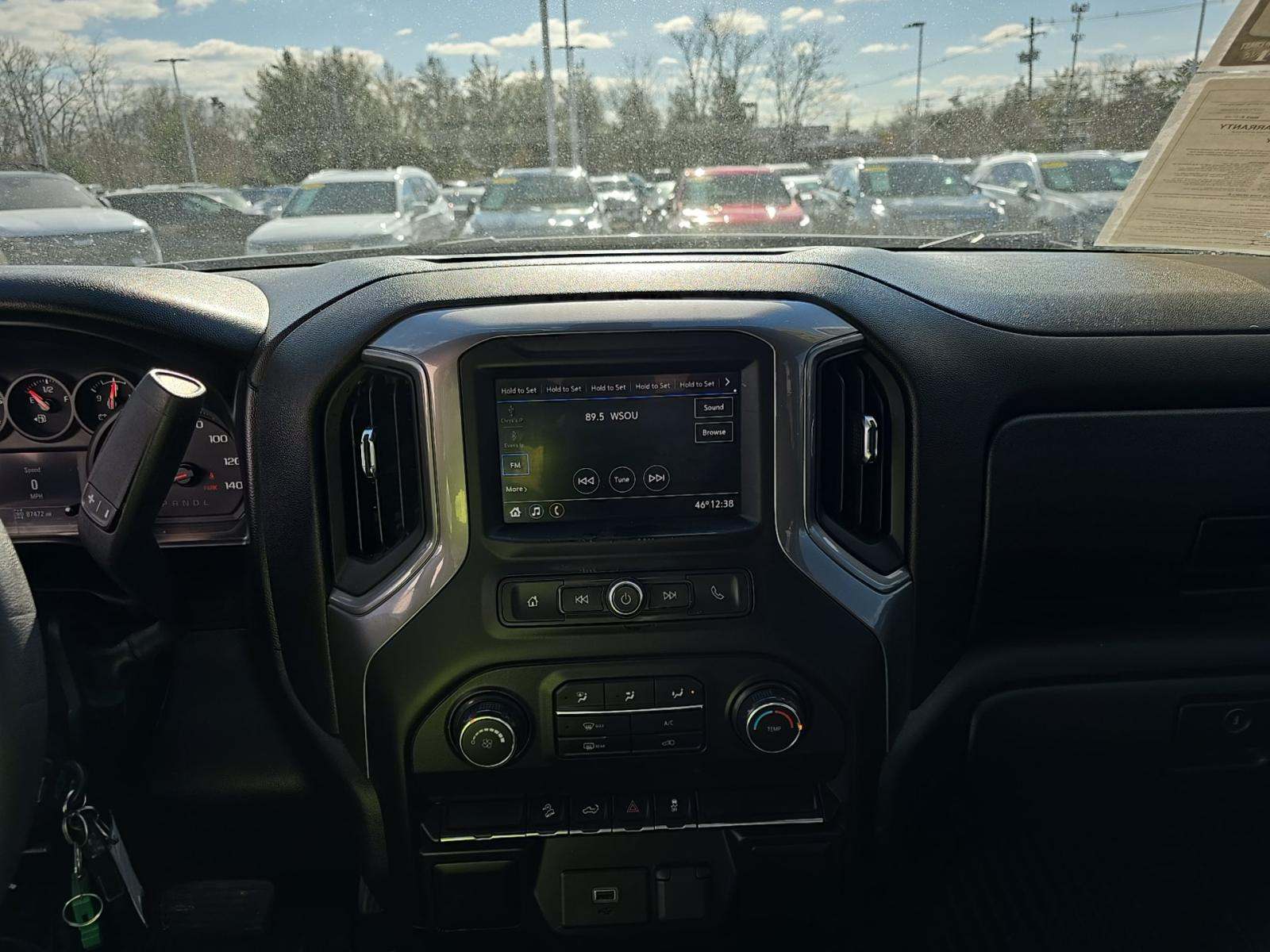 CHEVROLET SILVERADO - 10