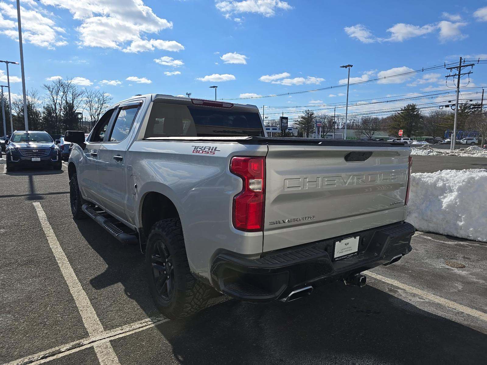 CHEVROLET SILVERADO - 2