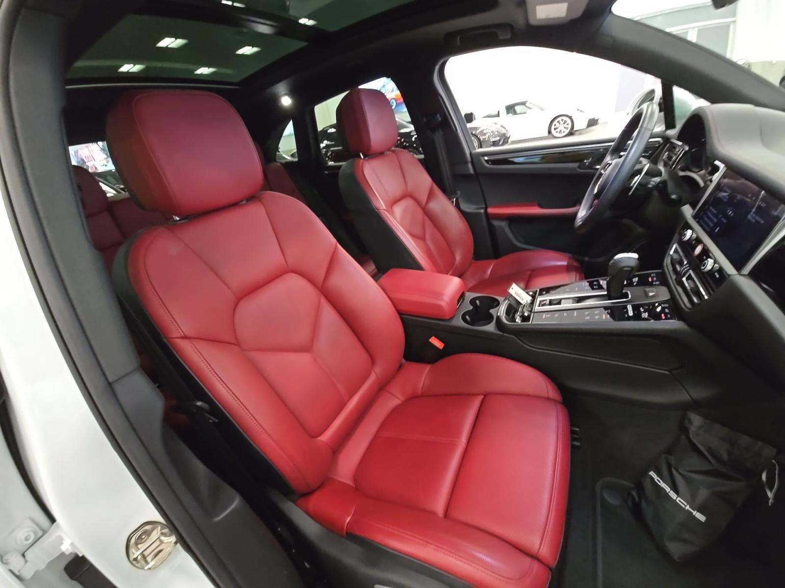 2022 Porsche Macan S AWD