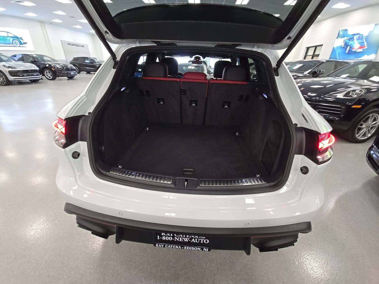 2022 Porsche Macan S AWD