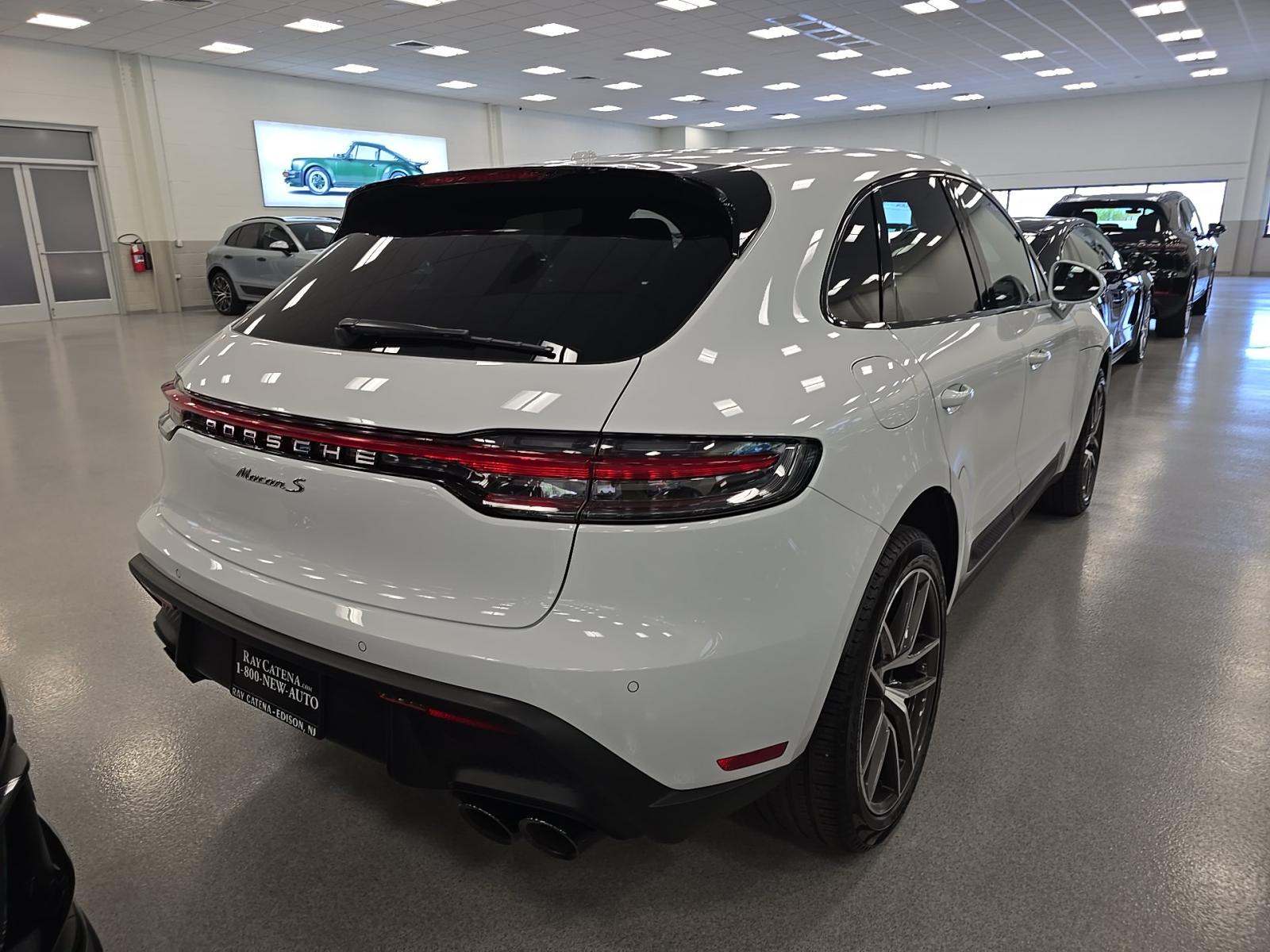 2022 Porsche Macan S AWD