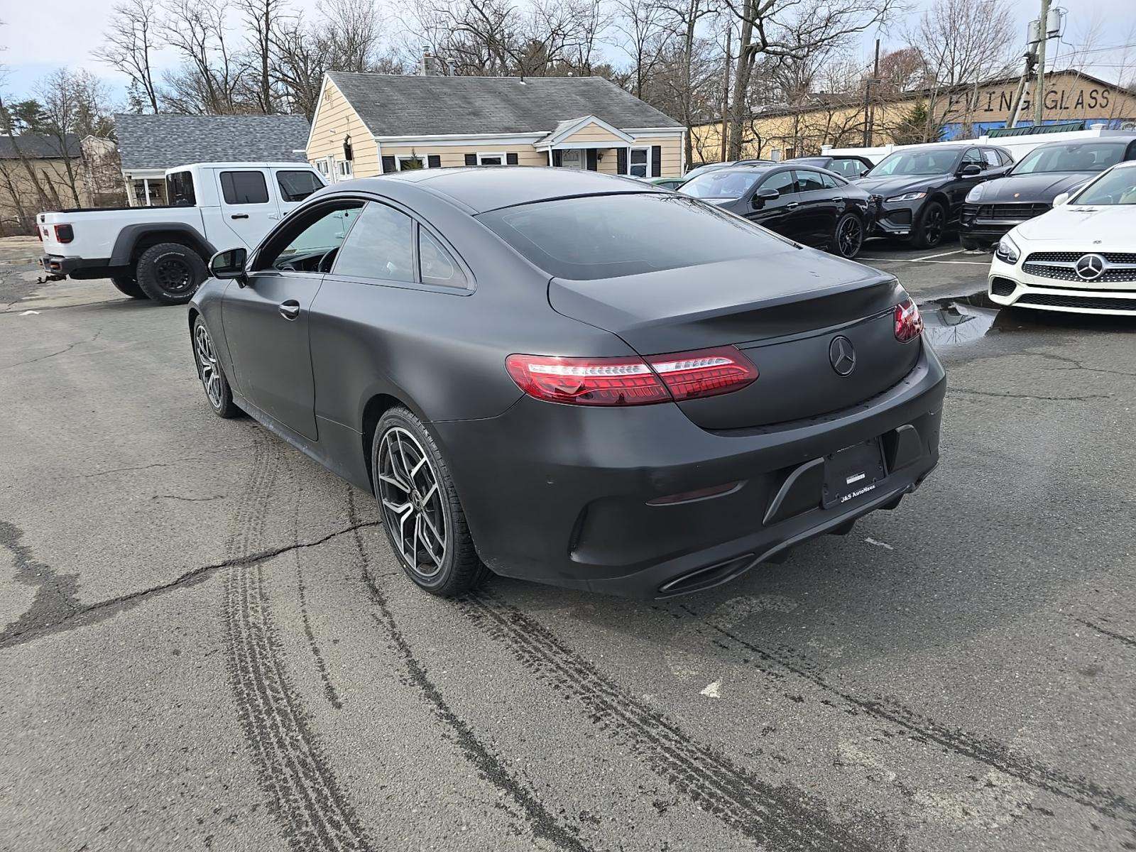 MERCEDES-BENZ E-CLASS - 2