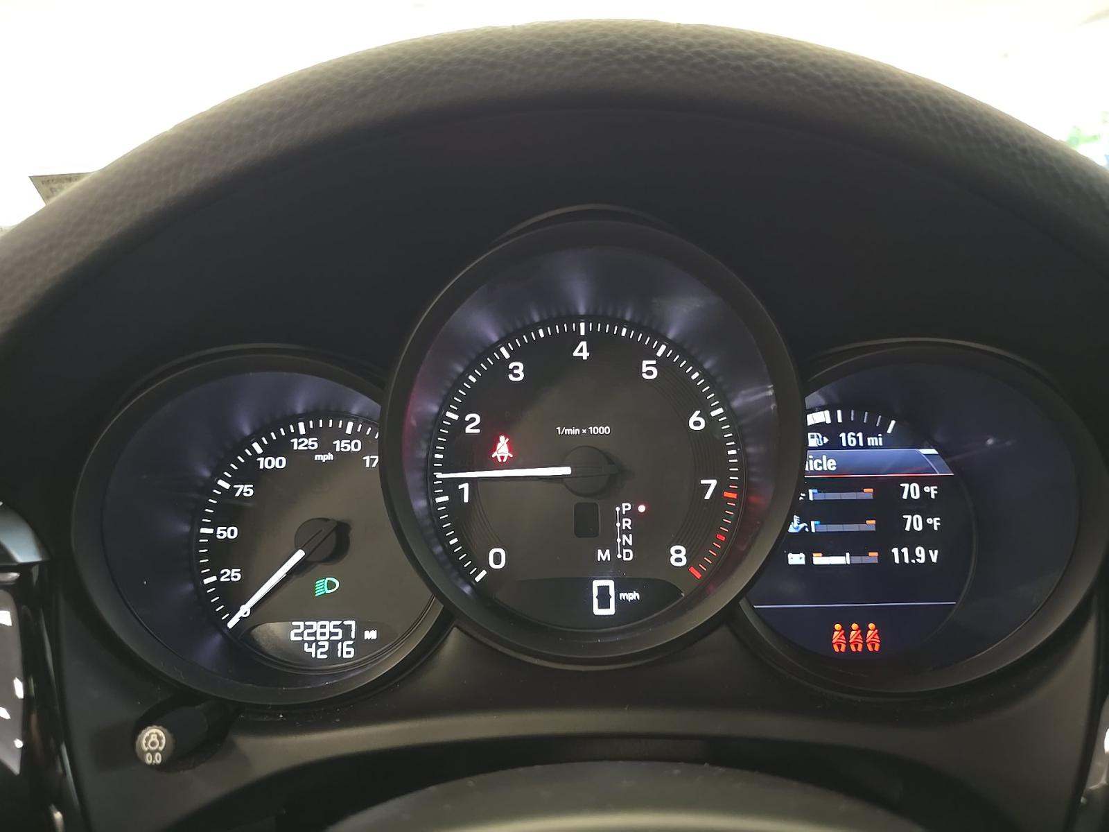 2023 Porsche Macan Base AWD