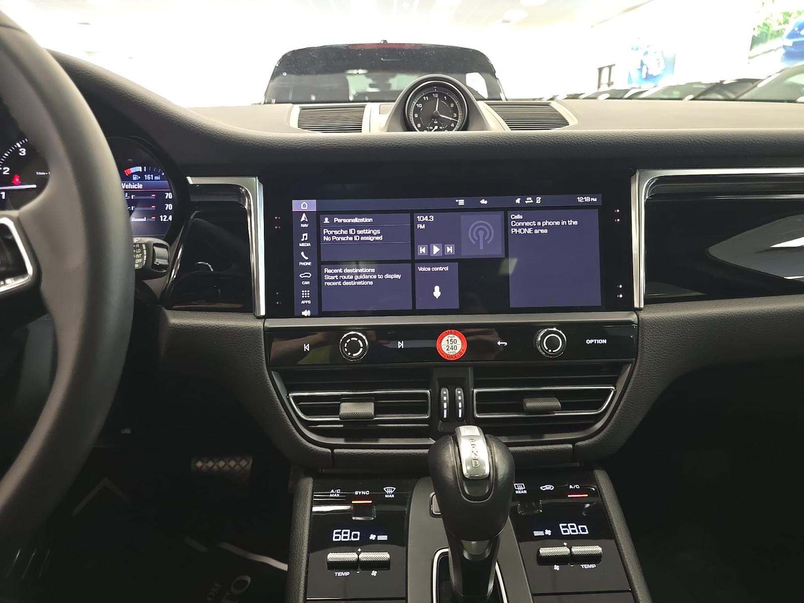 2023 Porsche Macan Base AWD