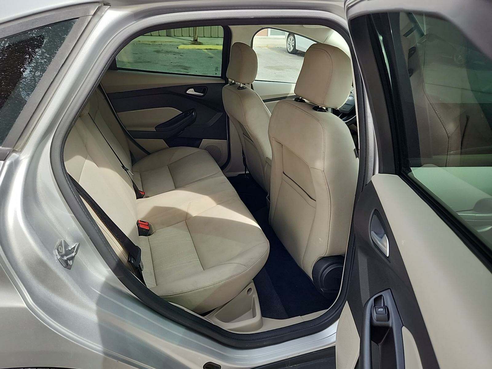 2017 Ford Focus SE FWD