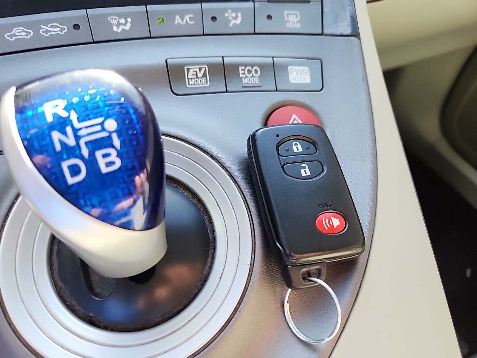 2013 Toyota Prius Three FWD