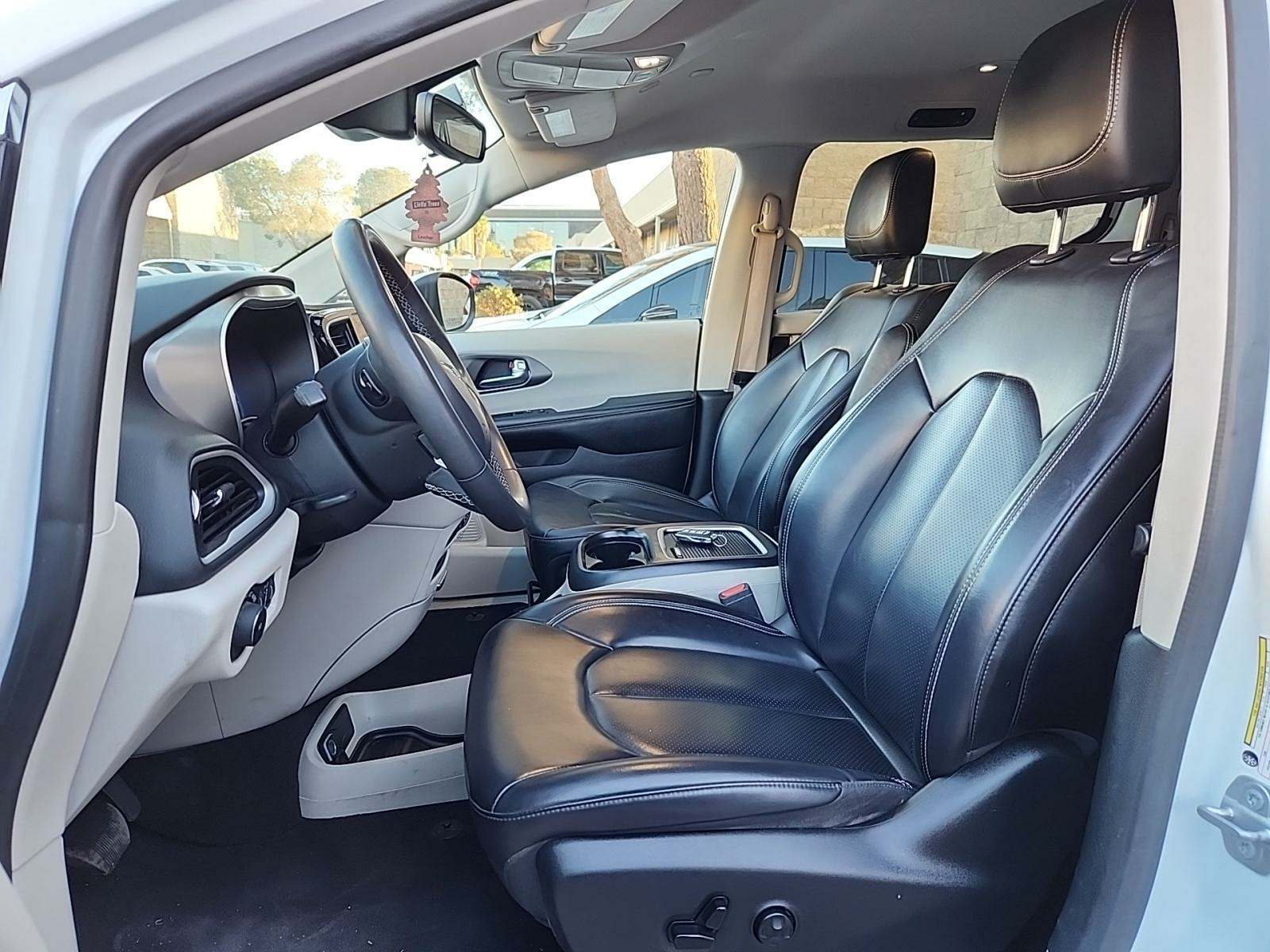 2023 Chrysler Pacifica Touring L FWD