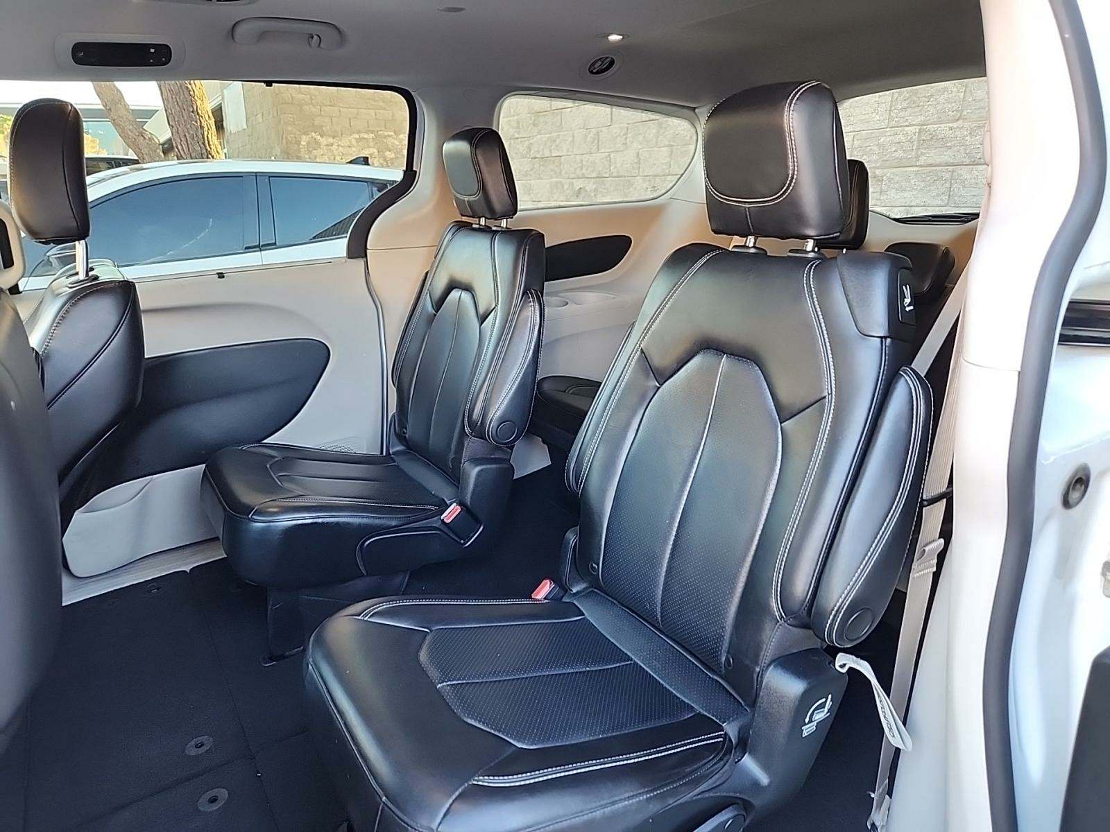 2023 Chrysler Pacifica Touring L FWD
