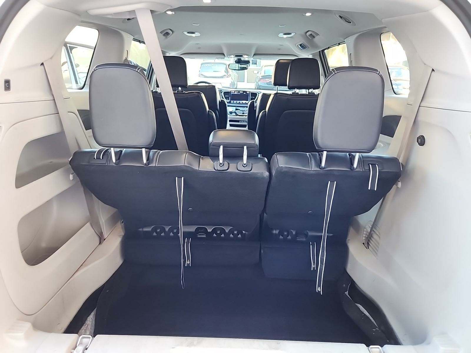 2023 Chrysler Pacifica Touring L FWD