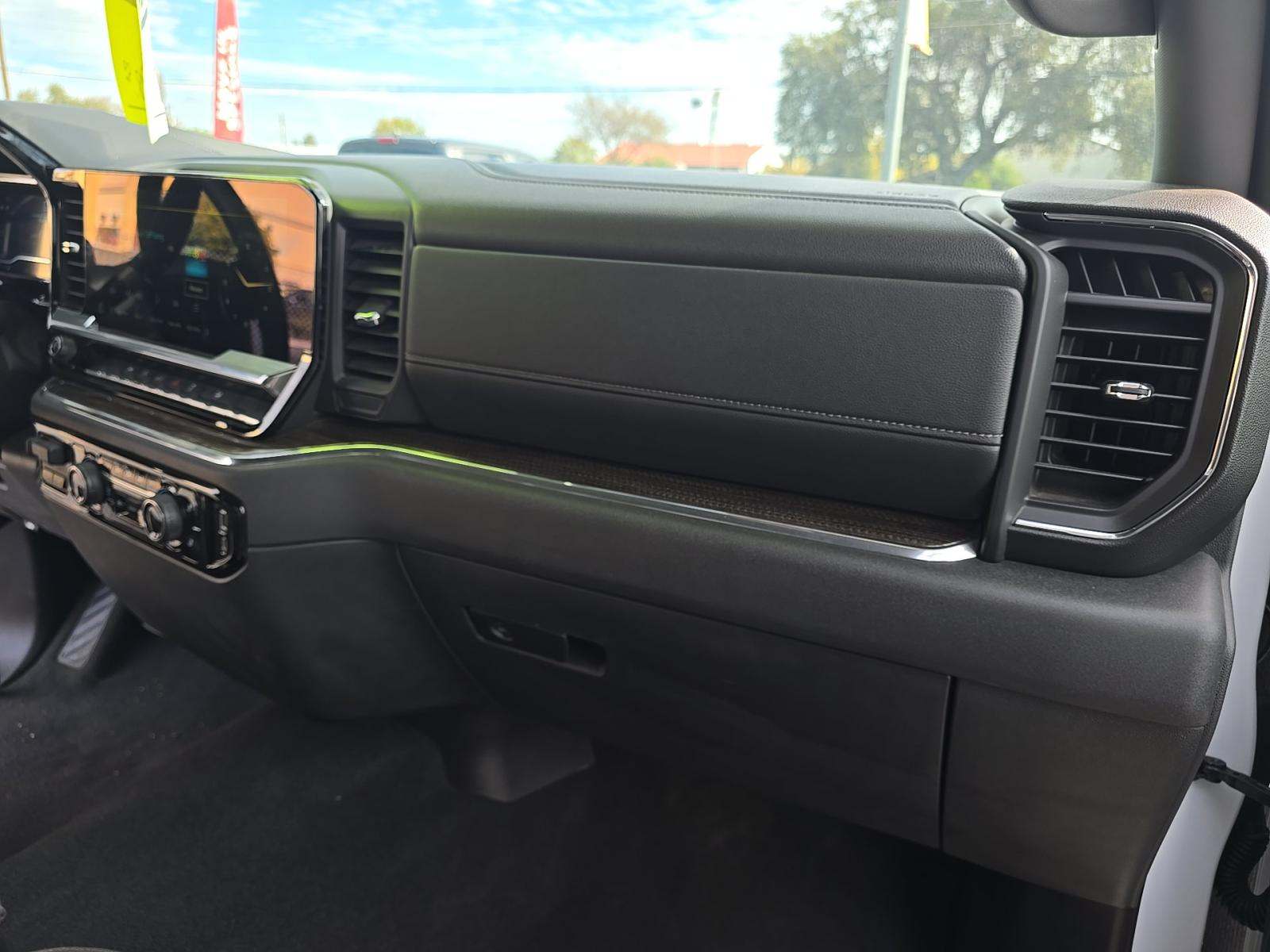 2025 Chevrolet Silverado 1500 LT AWD