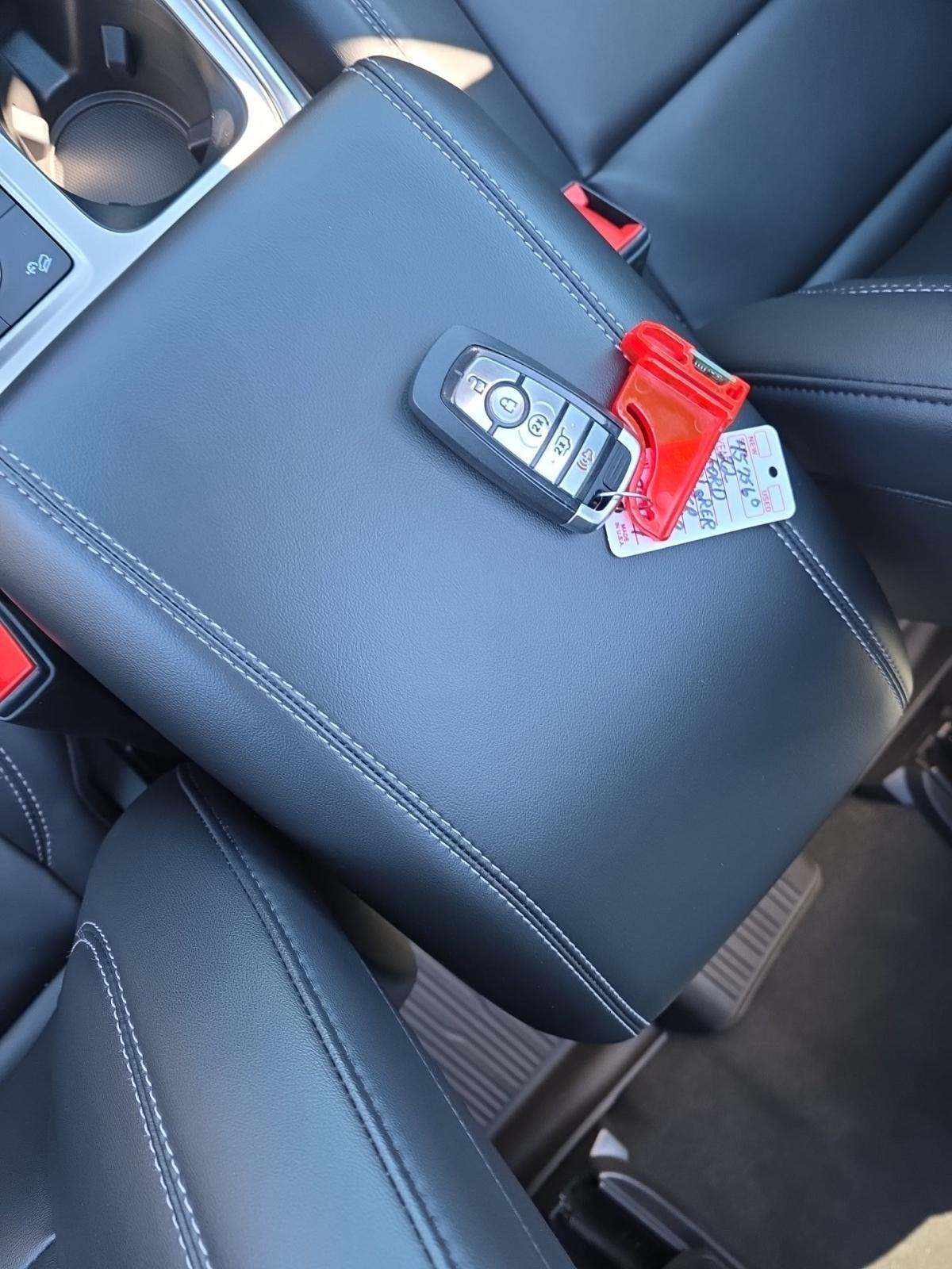 2022 Ford Explorer XLT AWD