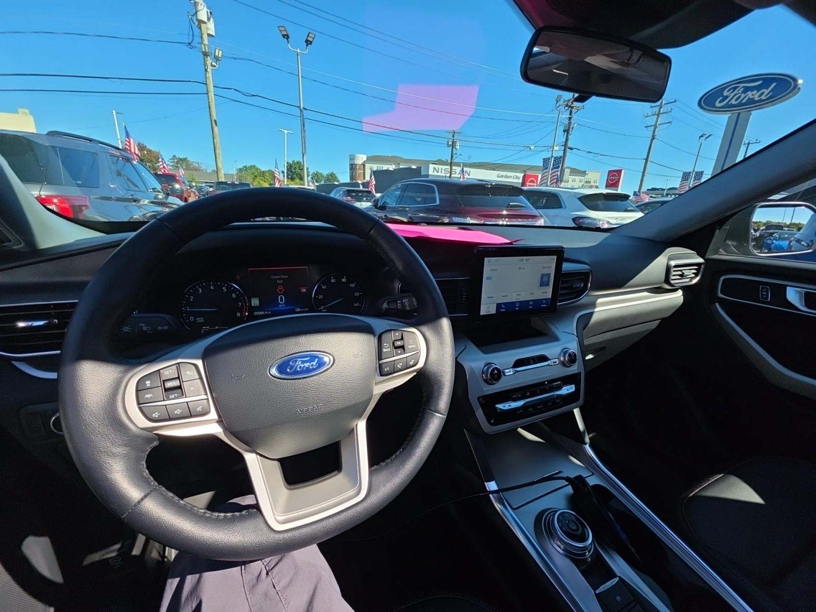 2022 Ford Explorer XLT AWD