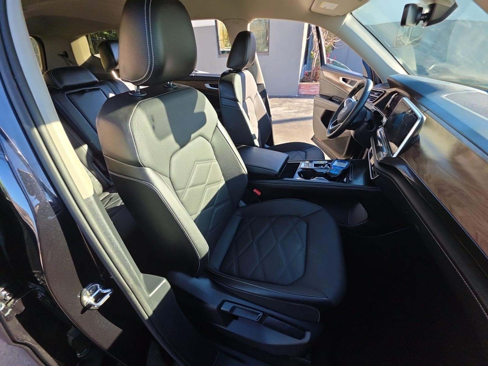 2025 Volkswagen Atlas 2.0T SE AWD