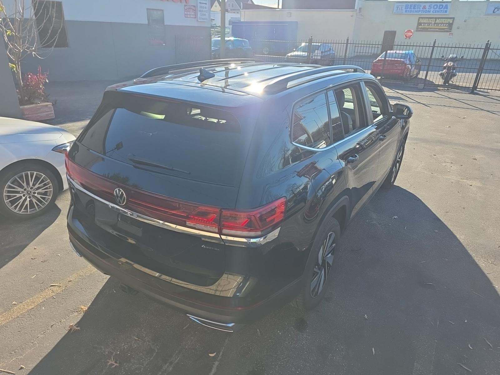 2025 Volkswagen Atlas 2.0T SE AWD