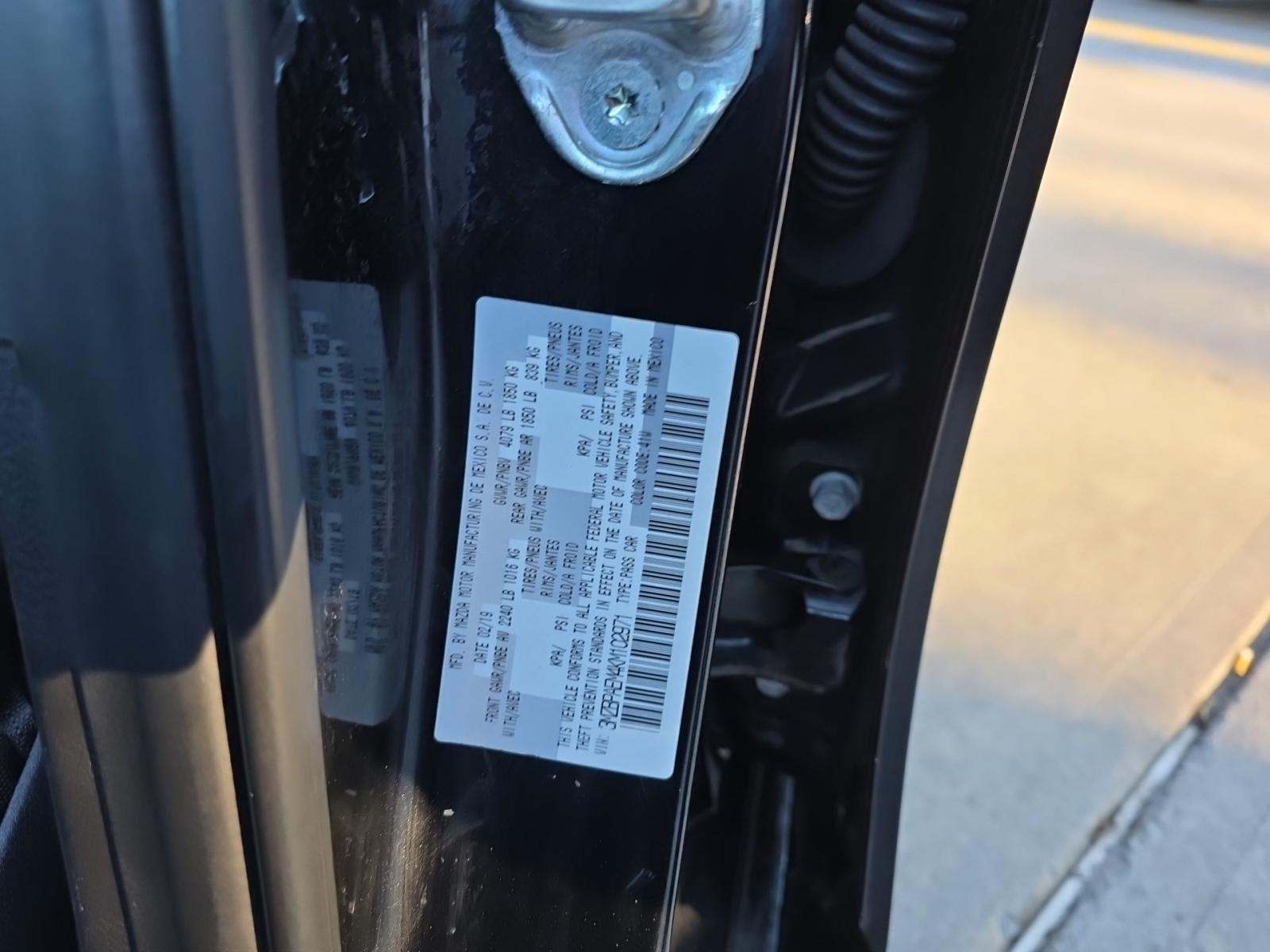 2019 MAZDA MAZDA3 Base FWD