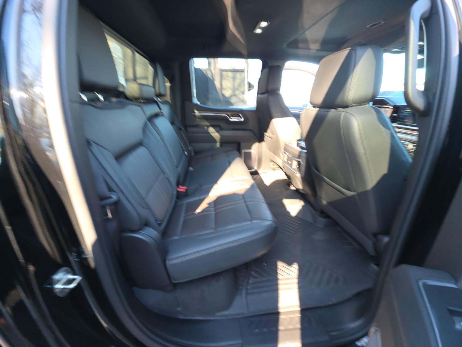 2023 Chevrolet Silverado 1500 High Country AWD