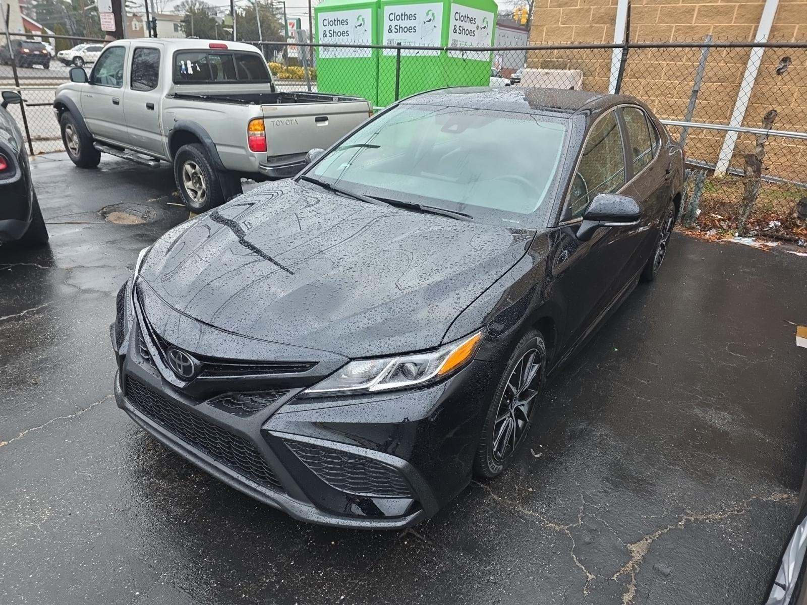 2024 Toyota Camry SE FWD