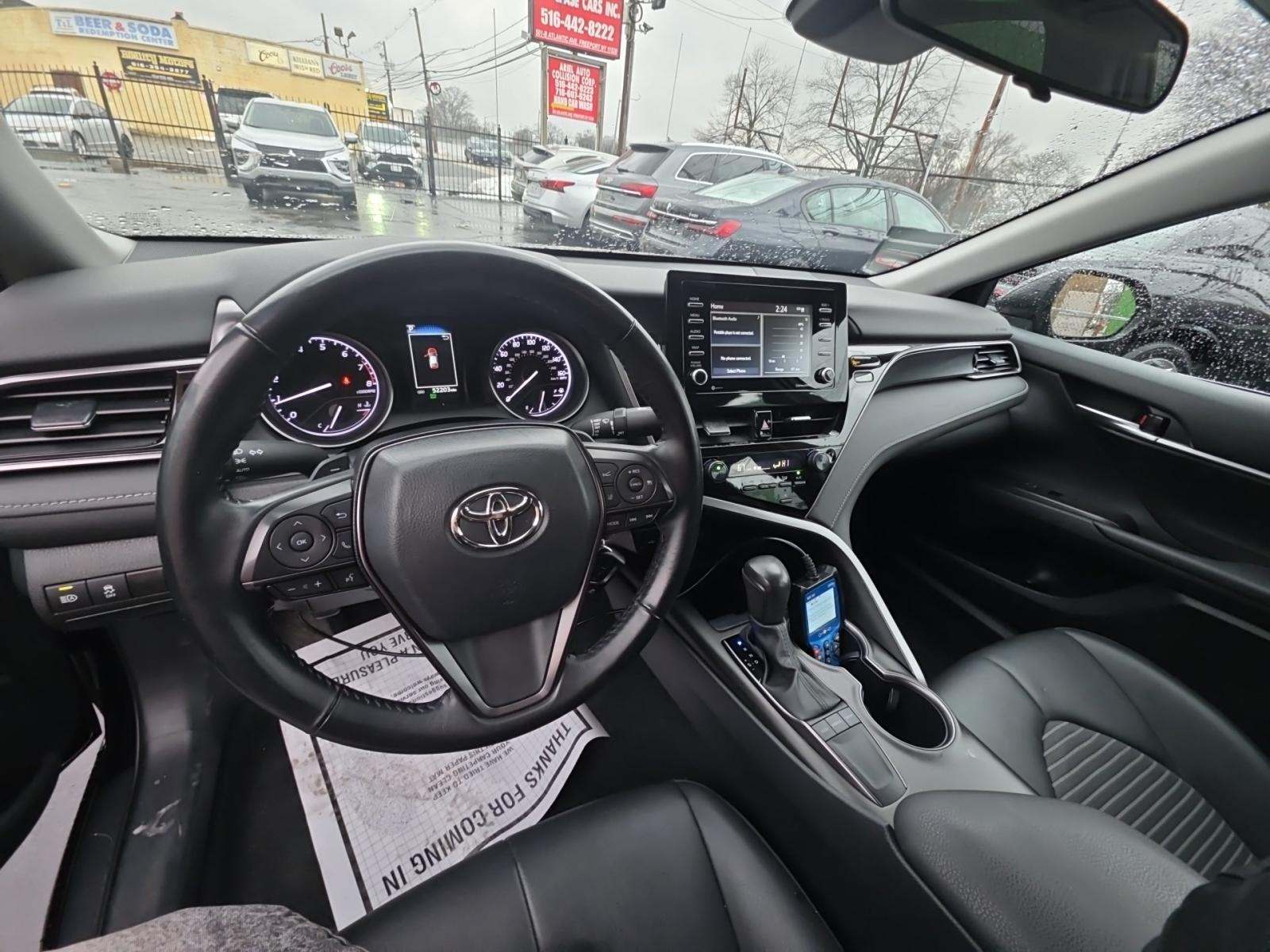 2024 Toyota Camry SE FWD