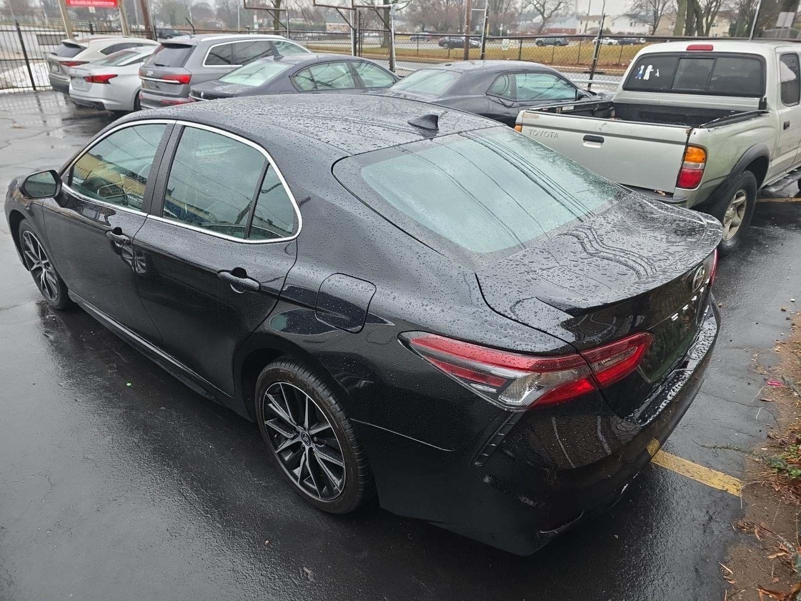 2024 Toyota Camry SE FWD