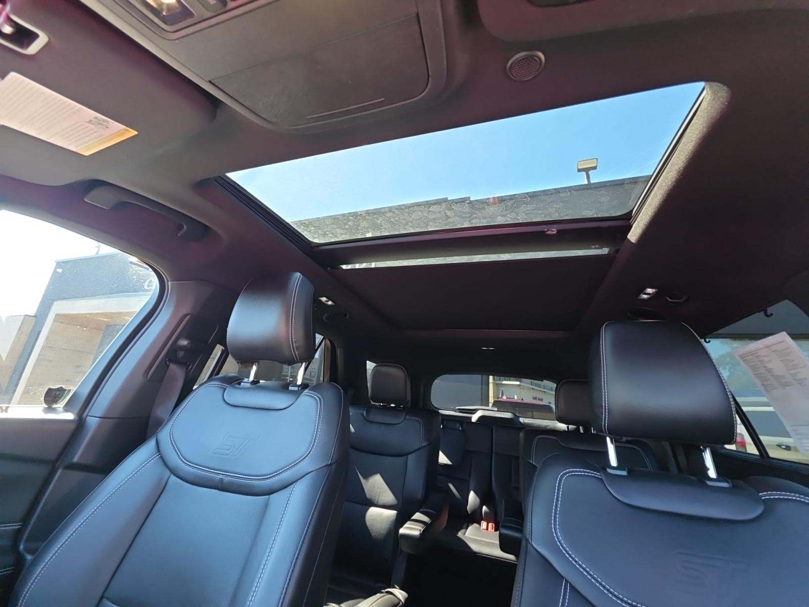 2022 Ford Explorer ST AWD