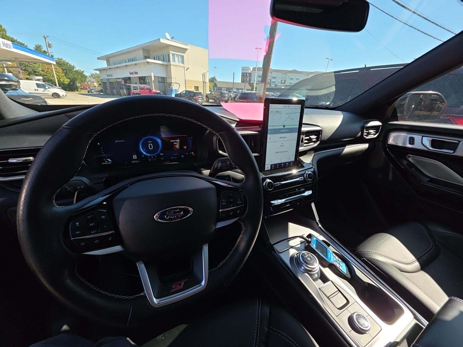 2022 Ford Explorer ST AWD