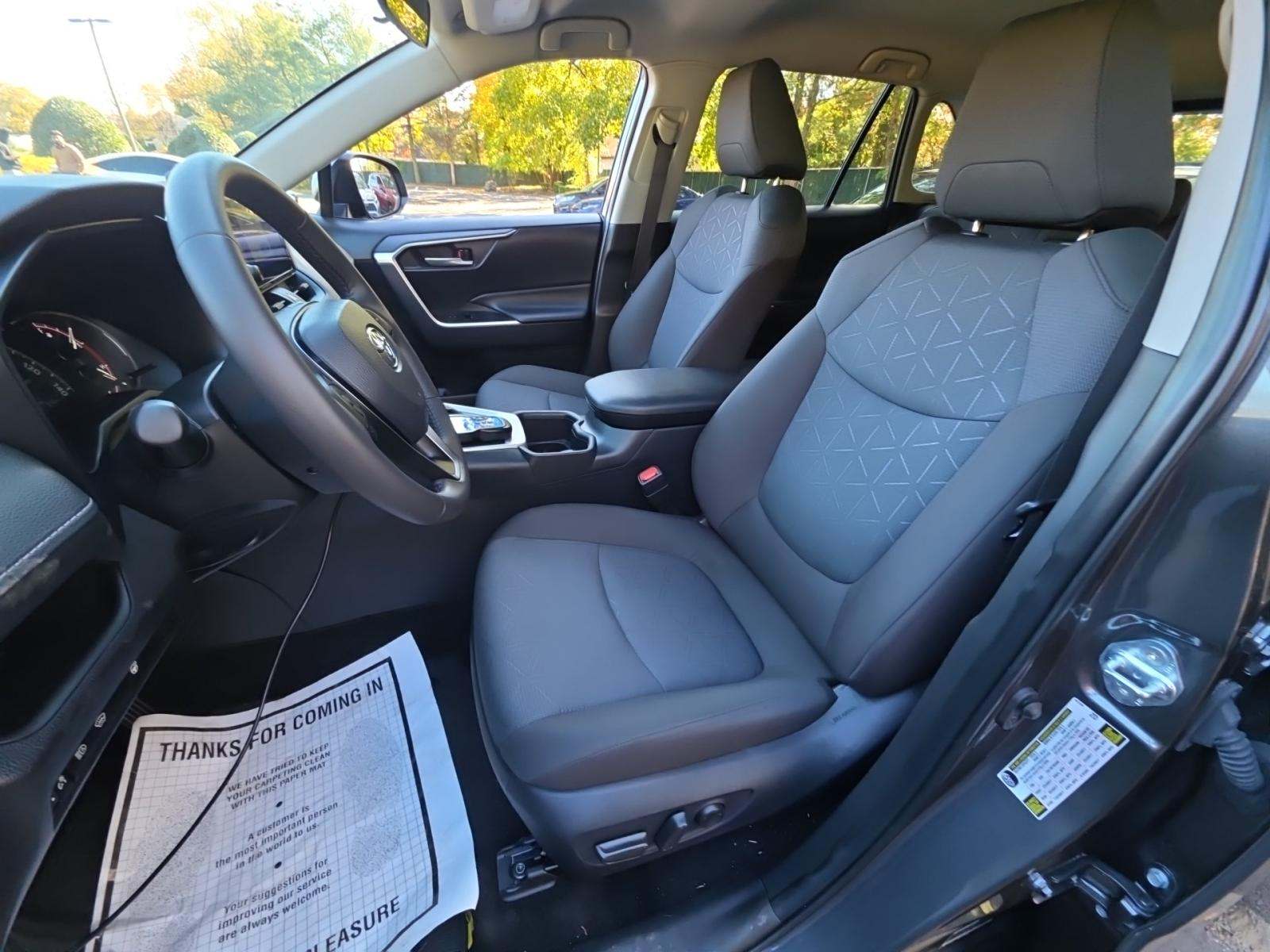 2025 Toyota RAV4 XLE AWD