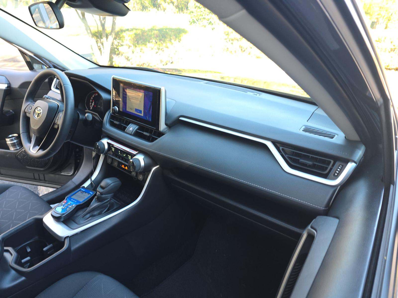 2025 Toyota RAV4 XLE AWD