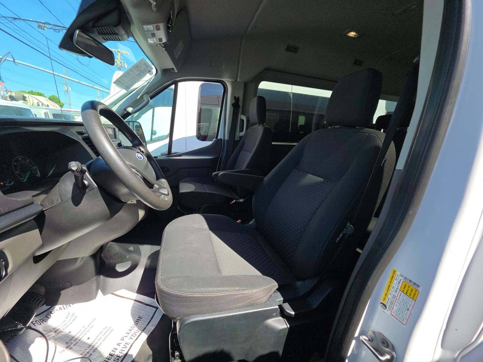 FORD TRANSIT 350 - 6